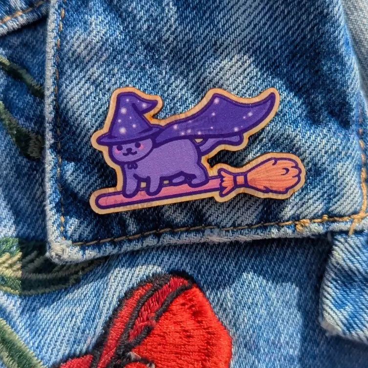 Wooden Pin Badge - Wizard Cat