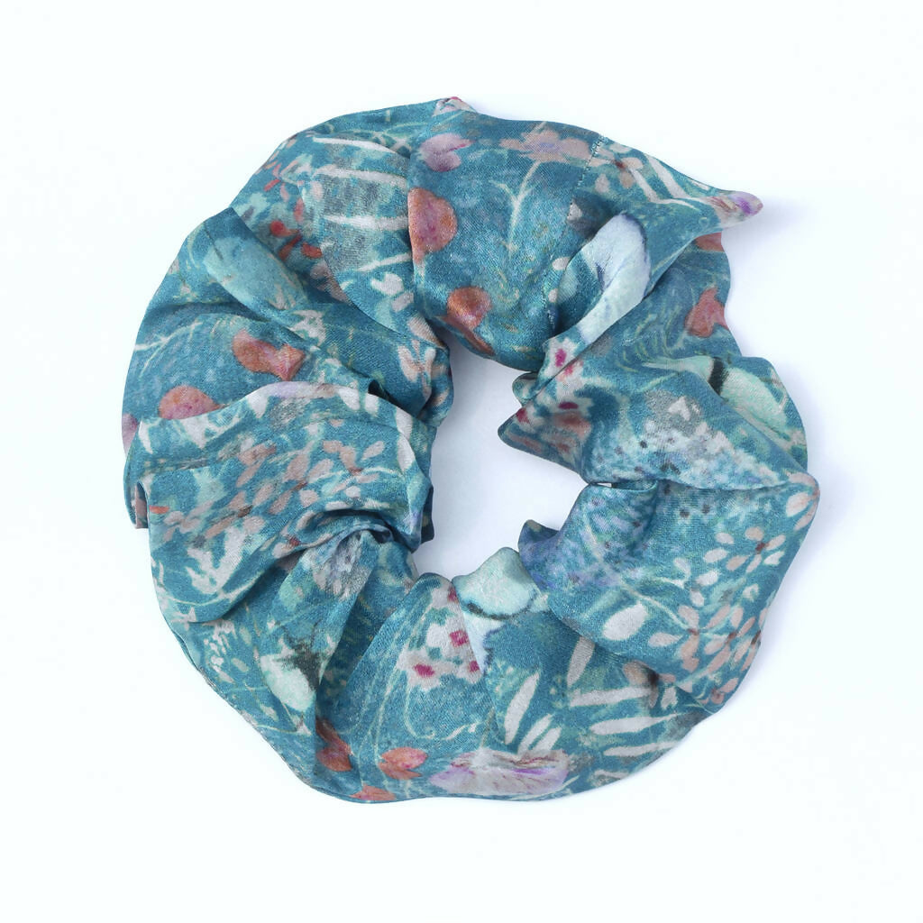 Silk Scrunchie | Luxurious & Versatile Hair Accessory | Art & Soul