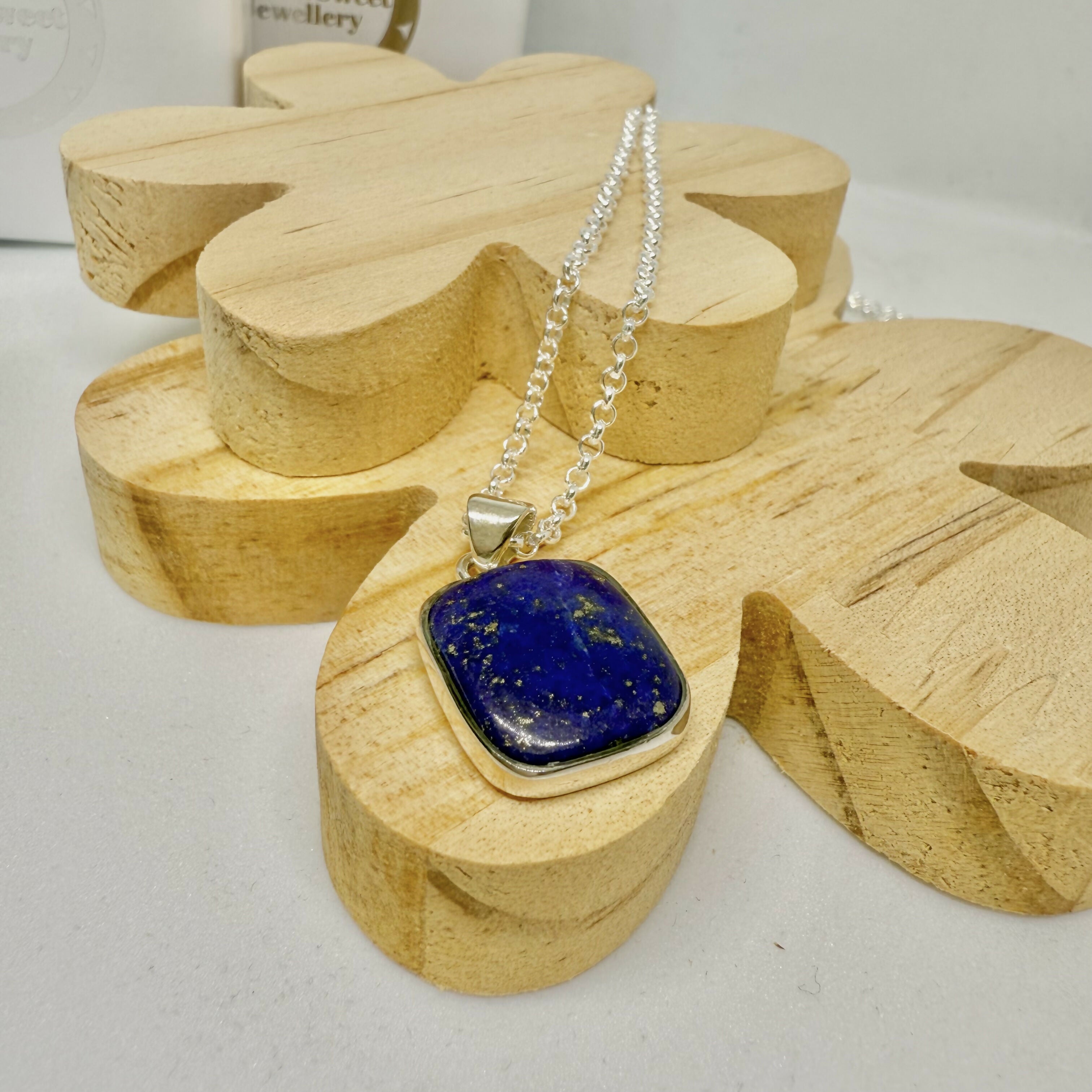 LAPIS LAZULI NECKLACE