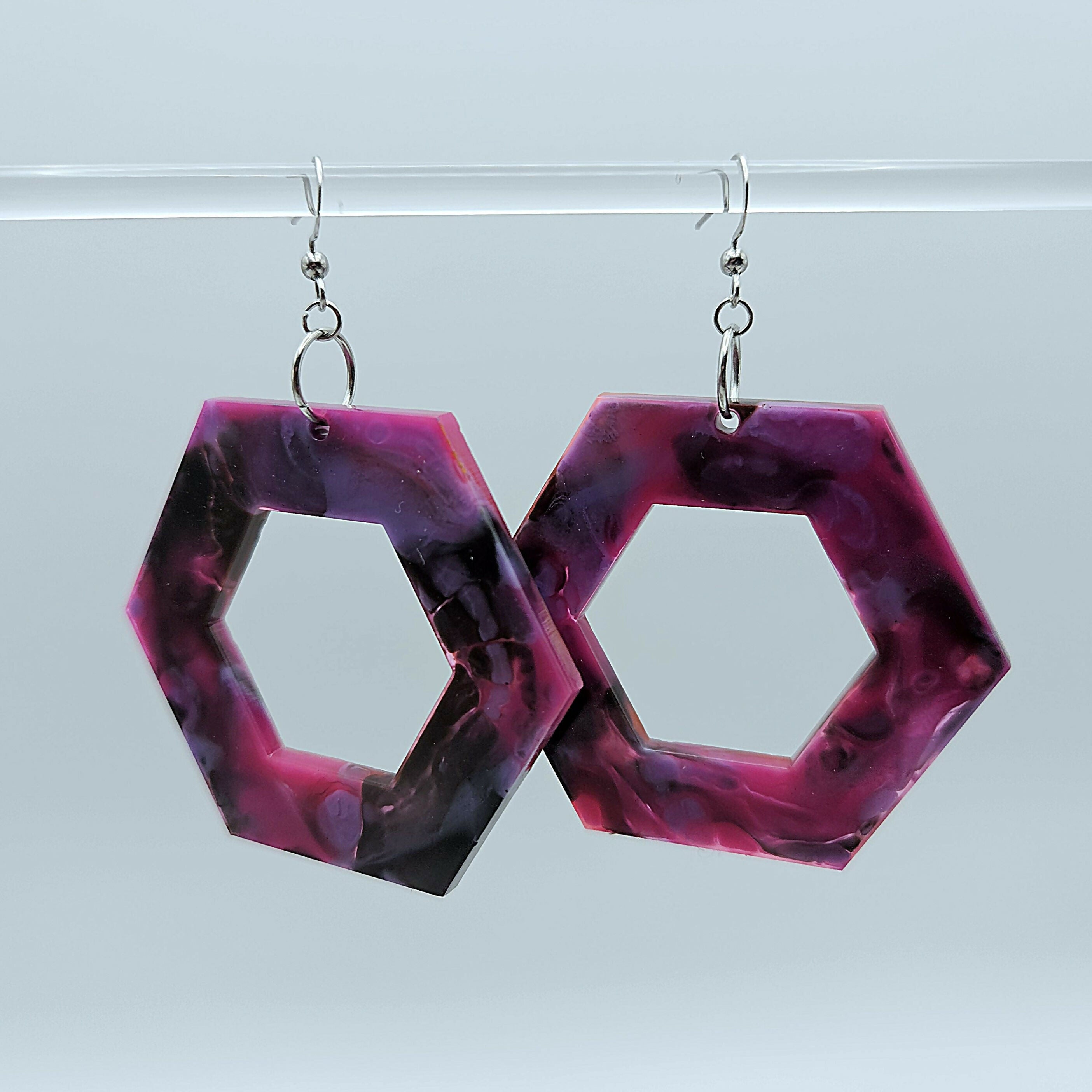 STATEMENT HEXAGON RESIN EARRINGS,WITH STAINLESS STEEL EAR WIRES
