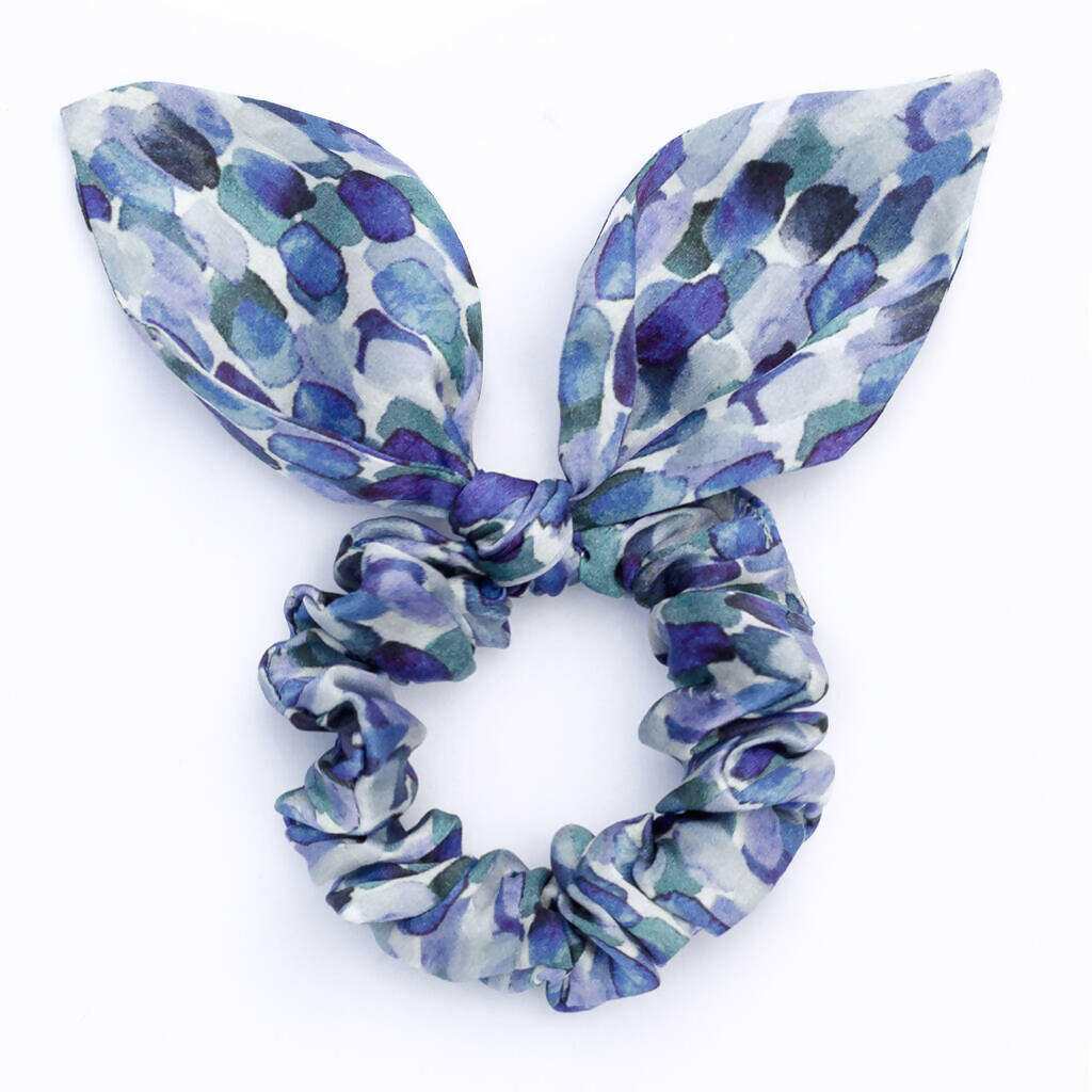 Silk Bow Scrunchie | Luxurious Hair Accessory | Art & Soul