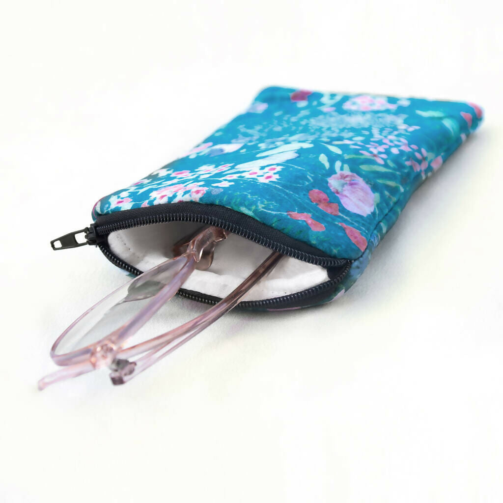 Silk Glasses Case | Luxurious Eyewear Protection | Art & Soul