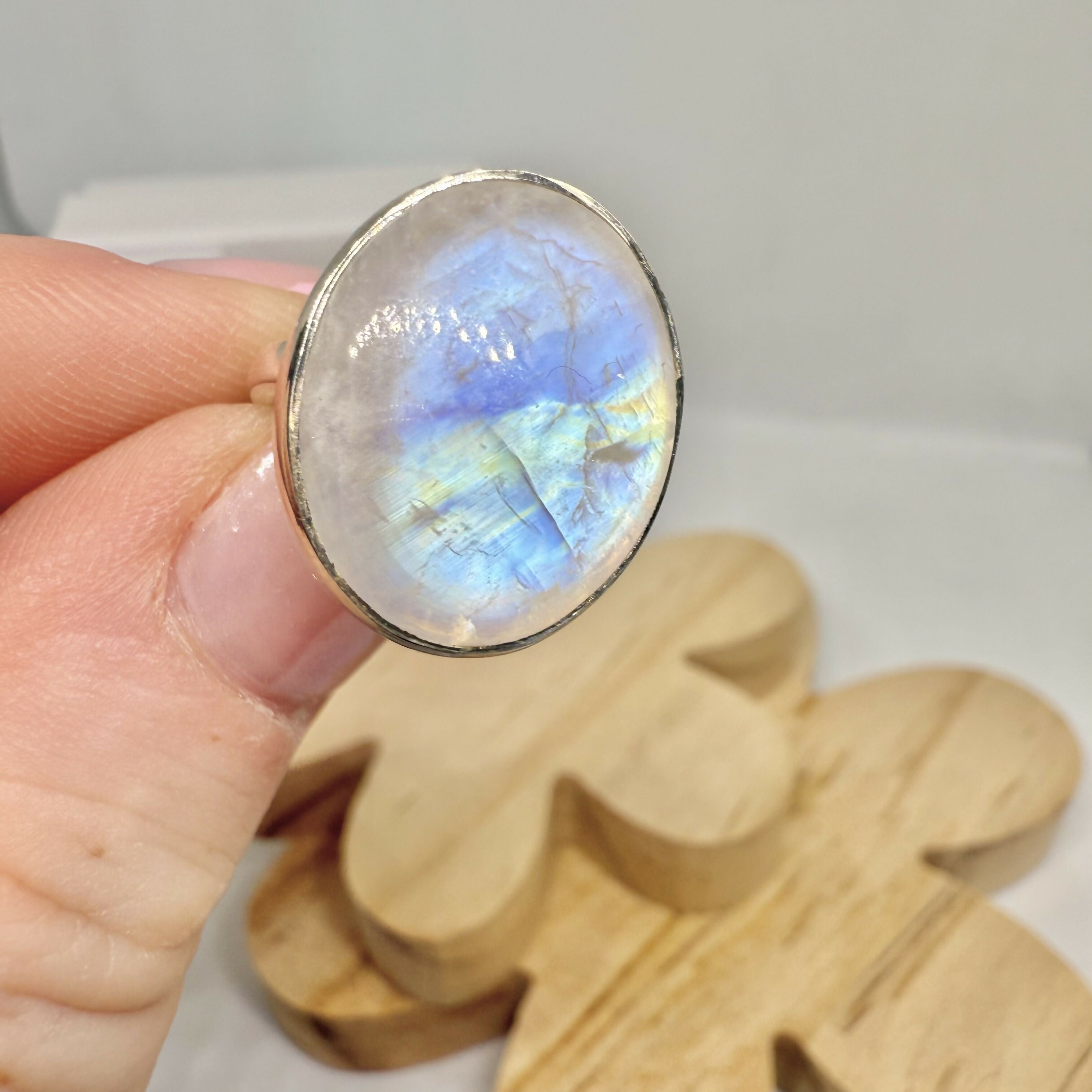 WHITE MOONSTONE RING SIZE K 1/2