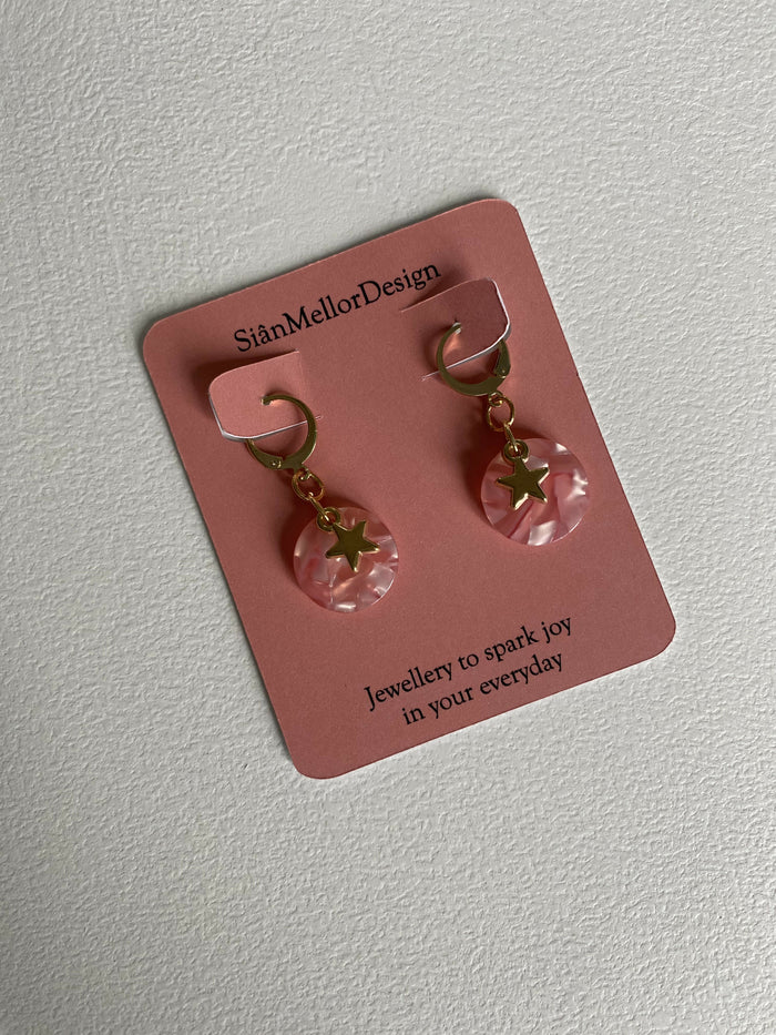 Pink Marbled Circle Star Gold Huggie Hoop Earrings