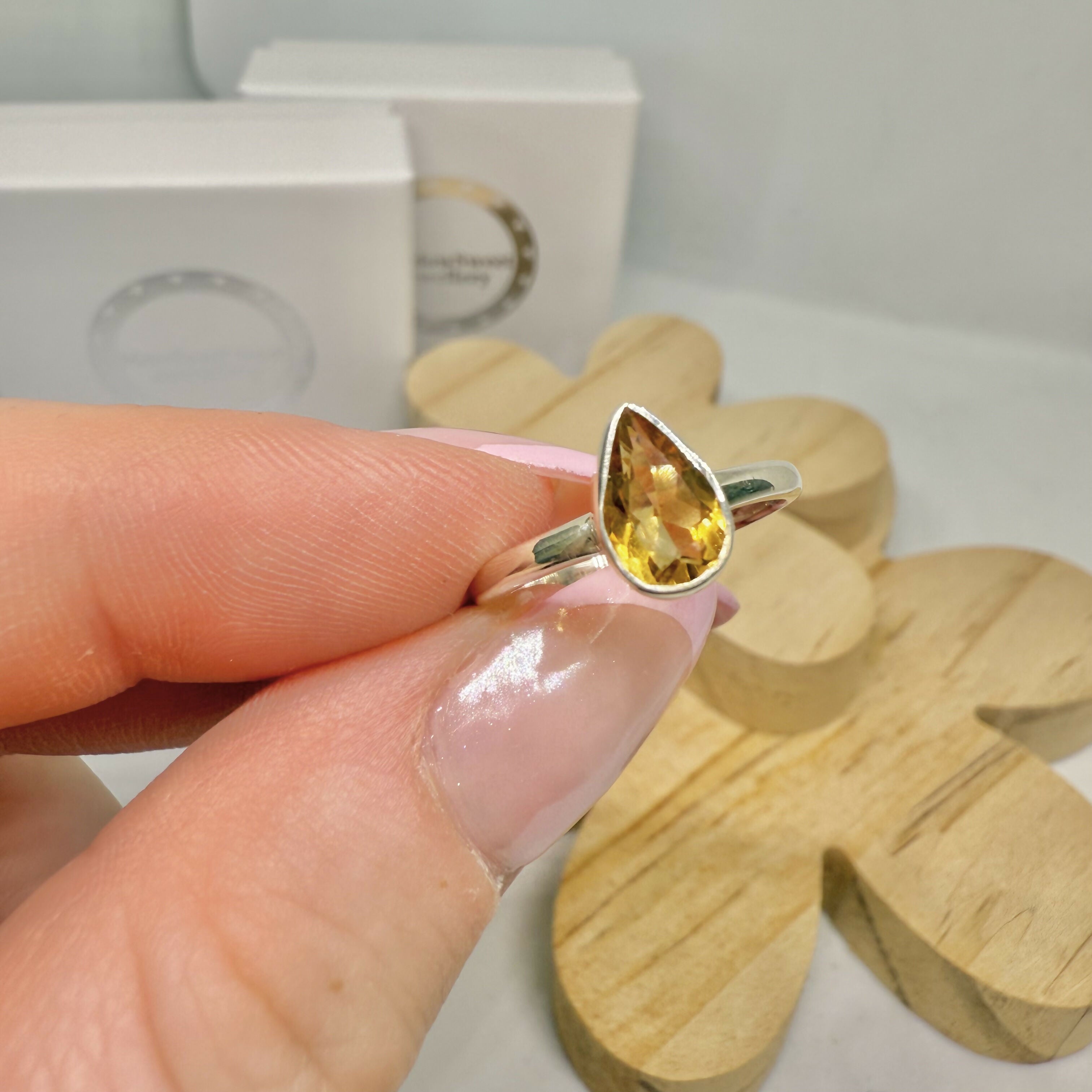 CITRINE RING SIZE O