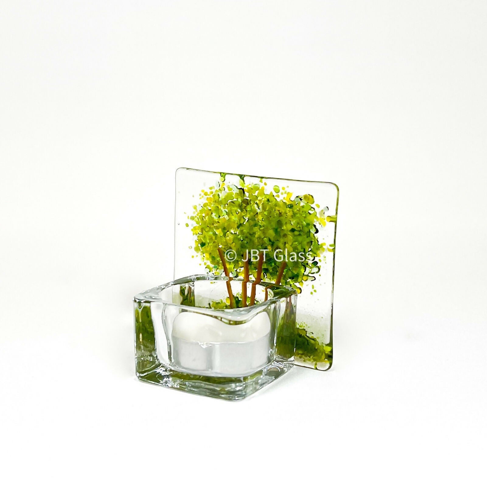 2009D15F-BDBE-4E17-8612-177842A157CD