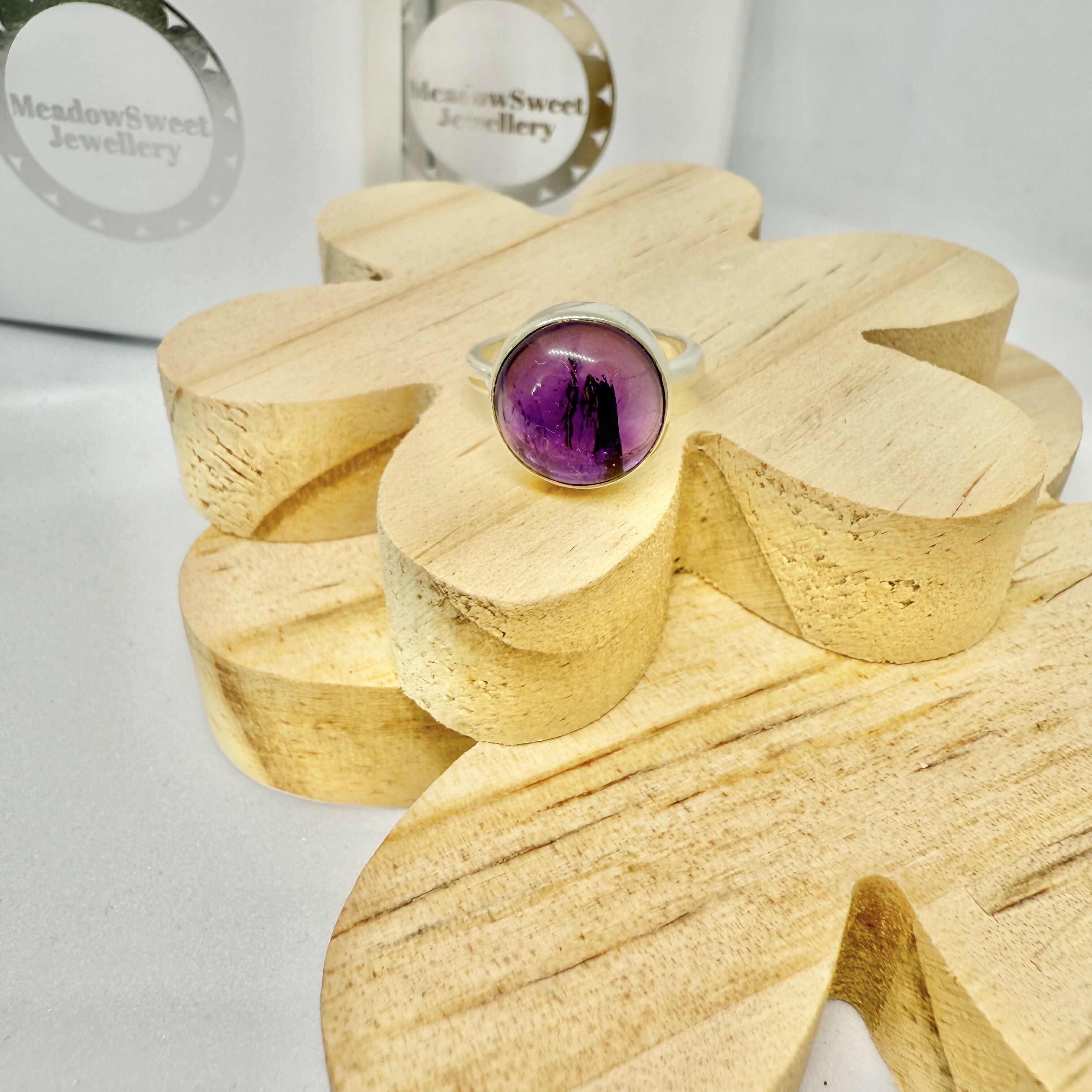 AMETHYST RING SIZE L