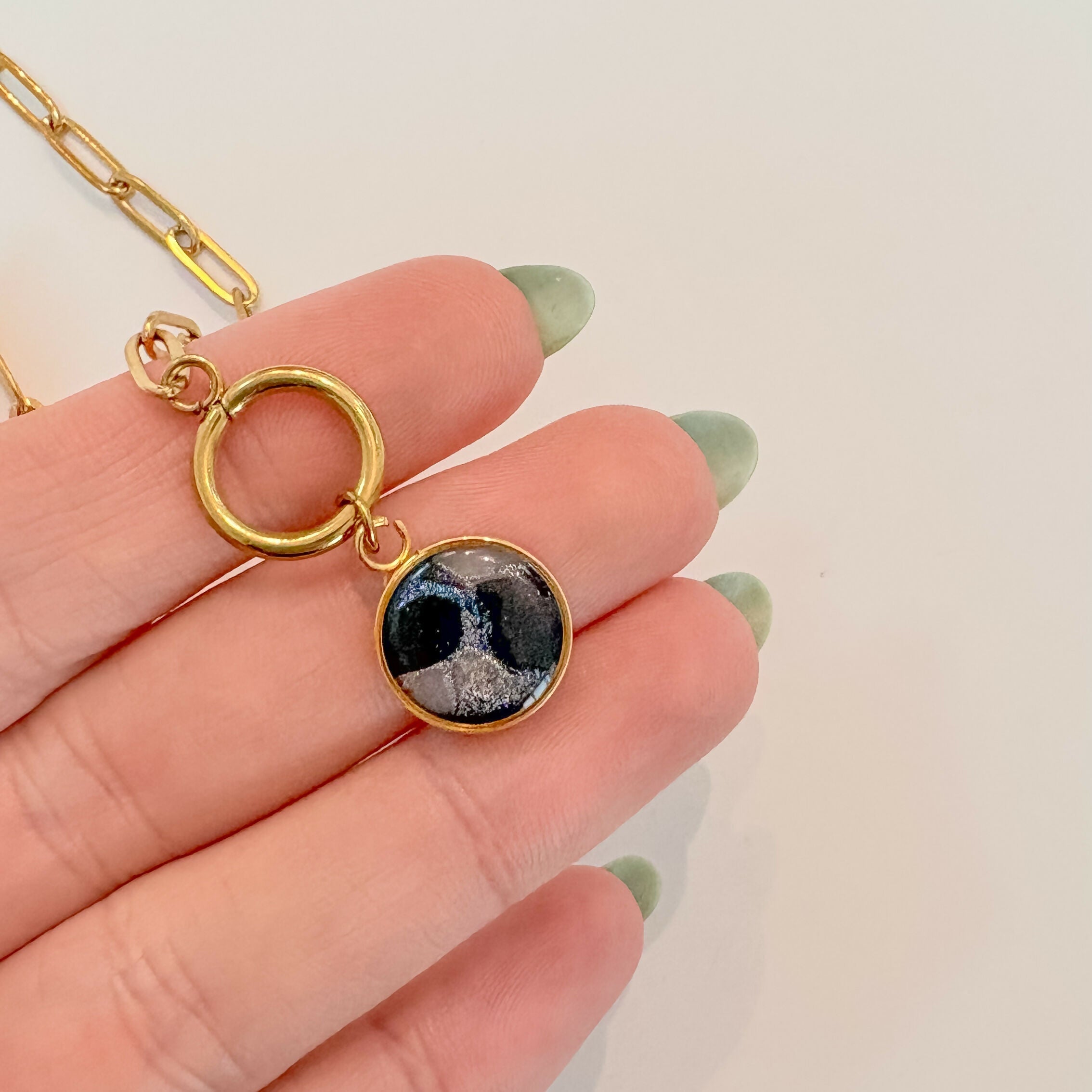 Paperclip Chain Circle Necklace