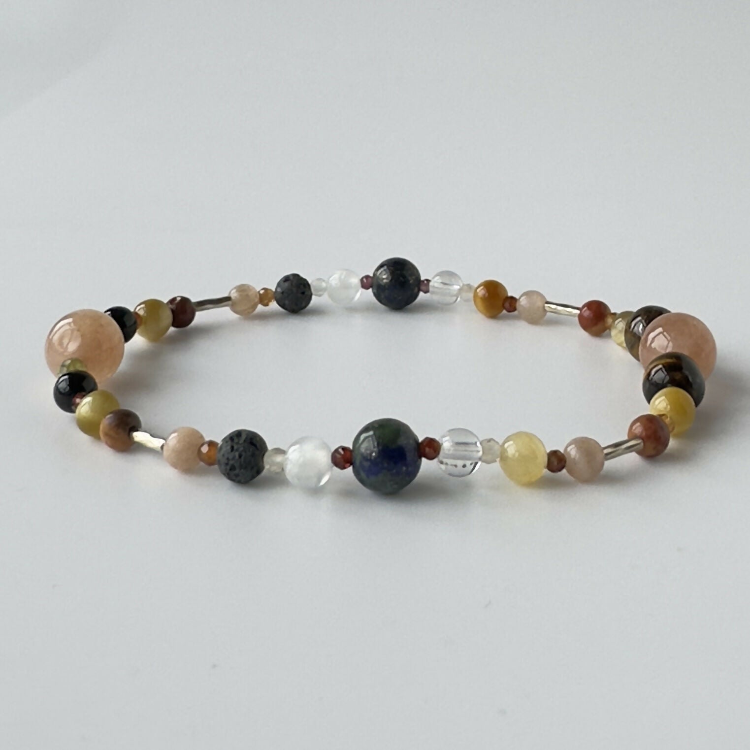 HEALING CRYSTAL & STERLING SILVER STRETCH BRACELET WITH AROMATHERAPY BEAD TO HELP WITH CONFIDENCE