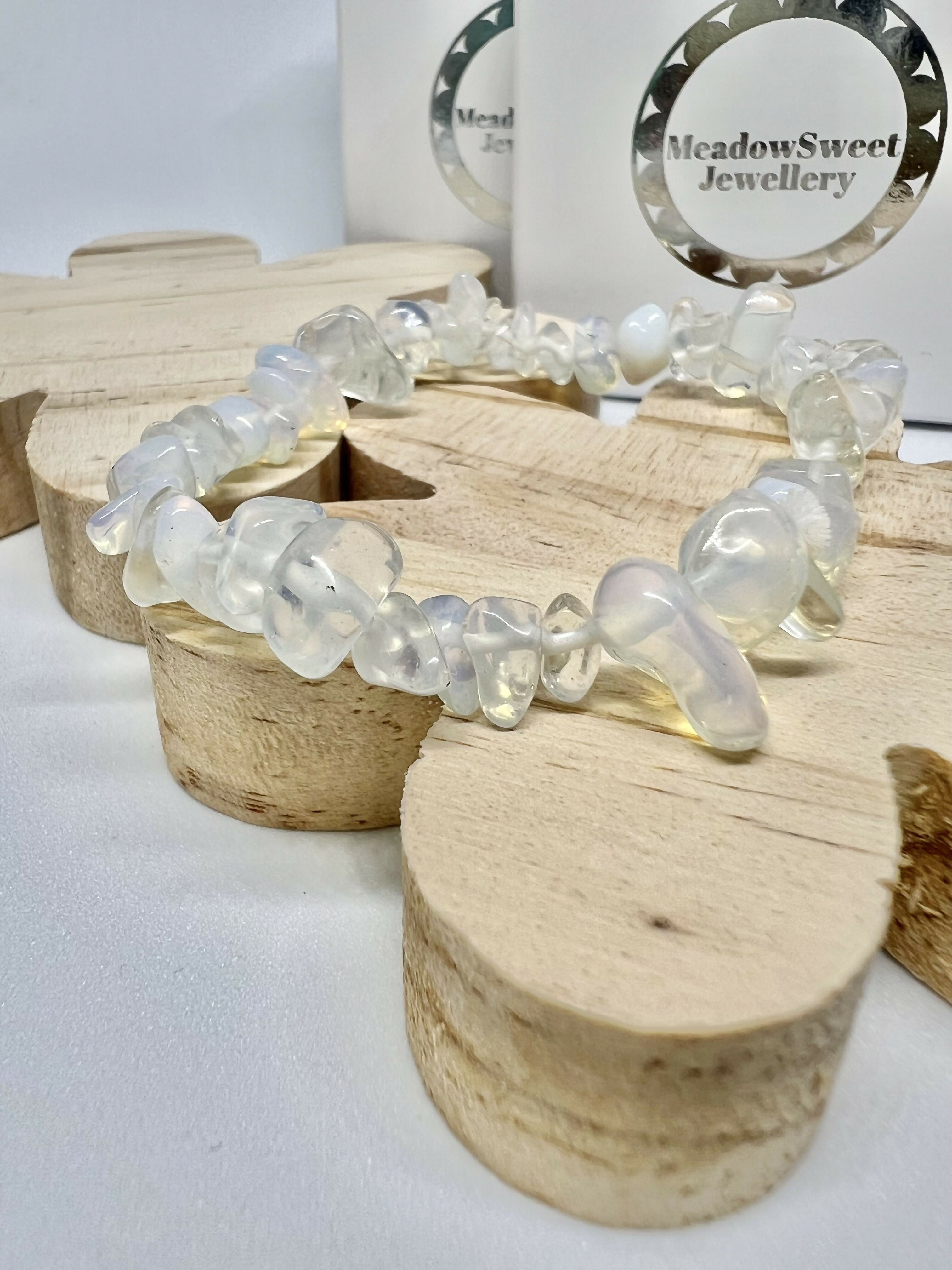 Opal glass chip bracelet