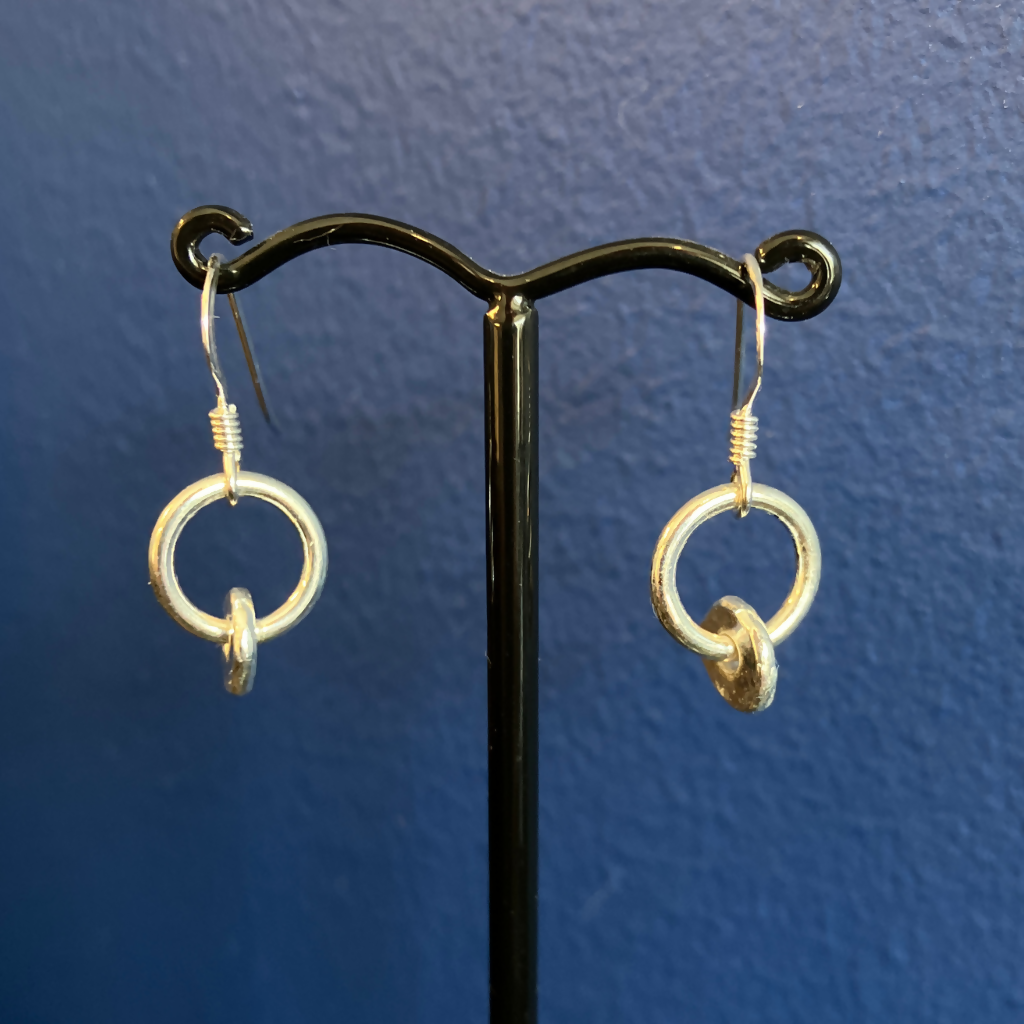 circle-drop-earrings-with-disc