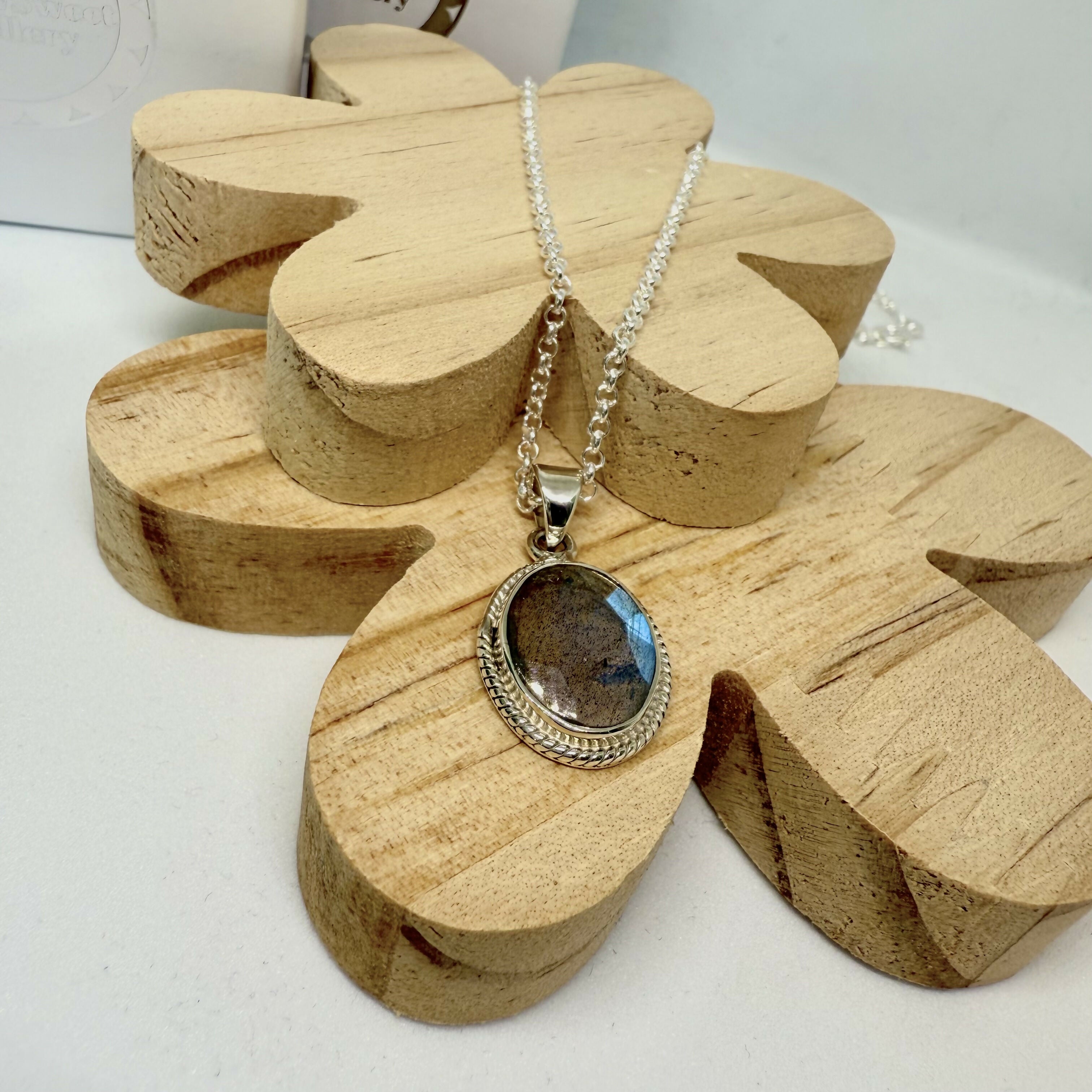 LABRADORITE NECKLACE