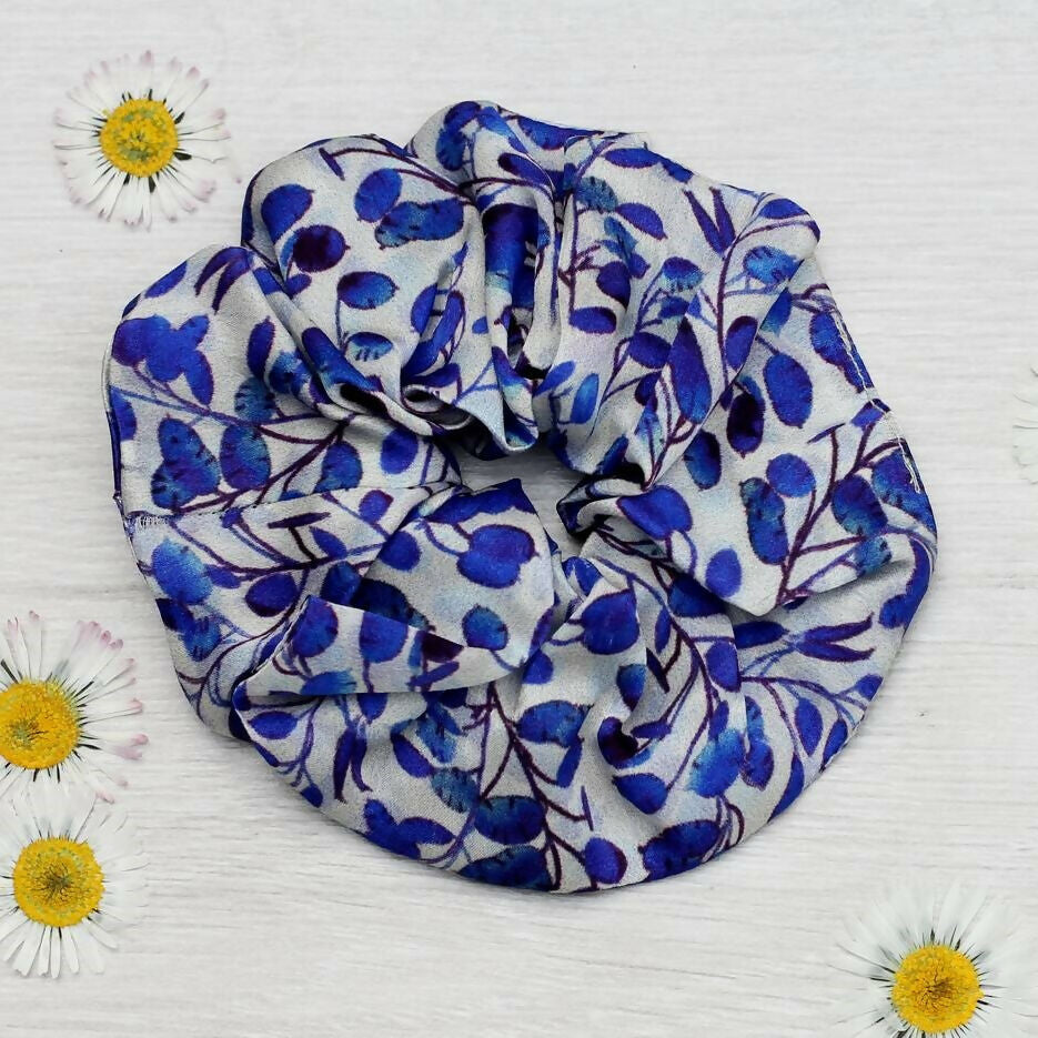 Silk Scrunchie | Luxurious & Versatile Hair Accessory | Art & Soul