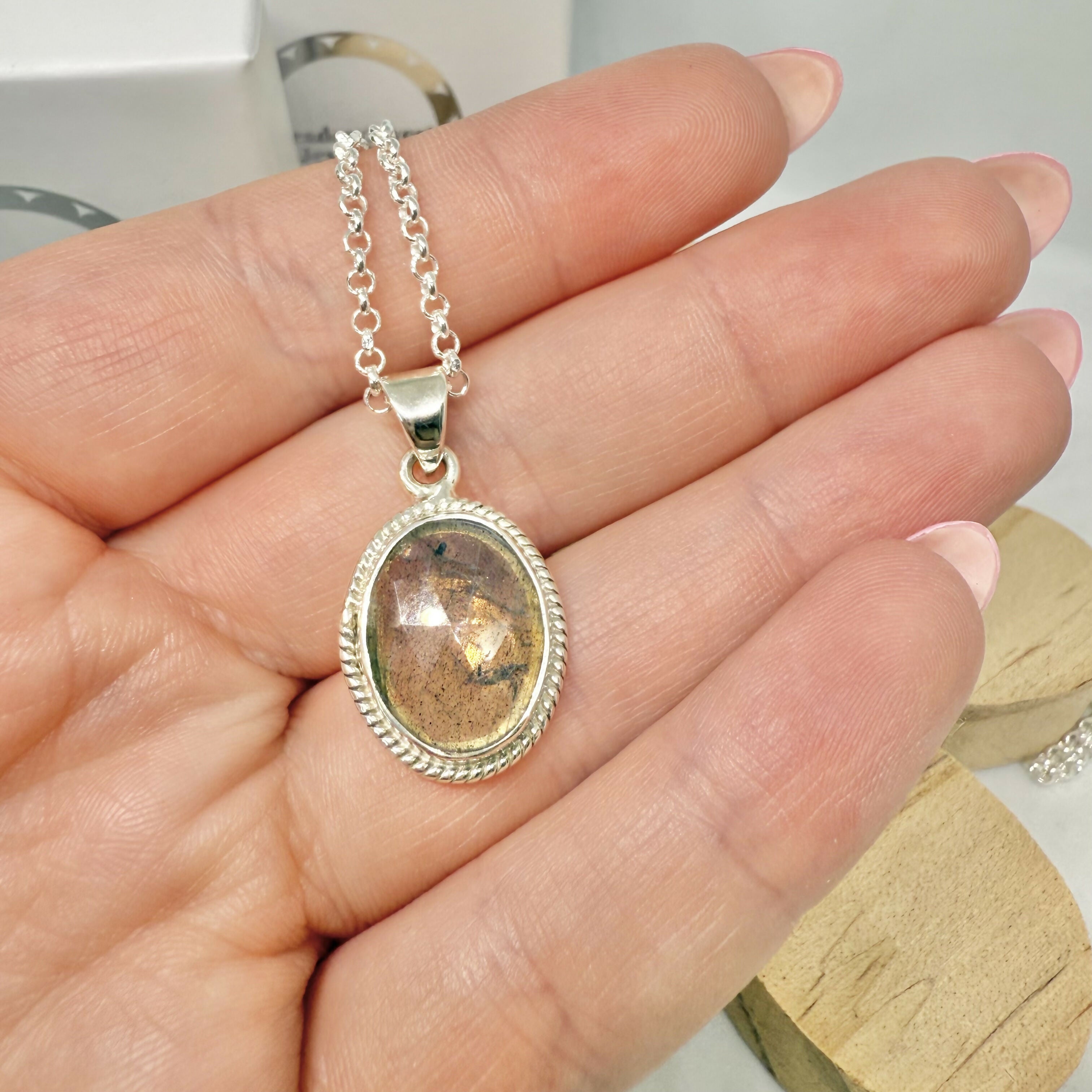 LABRADORITE NECKLACE