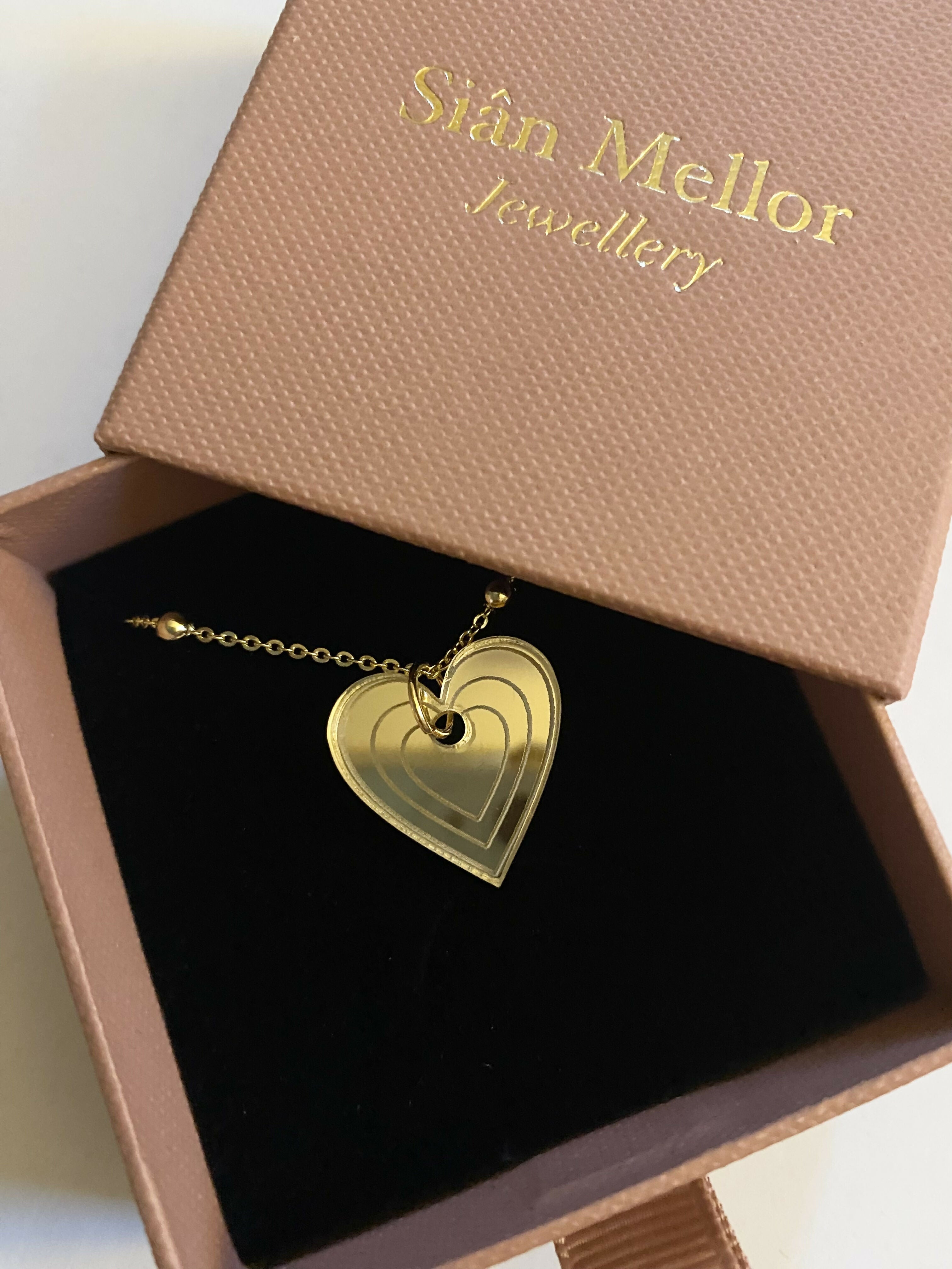 9EB6EE6D-82BF-4586-9F3D-5DE1C10F1CD5