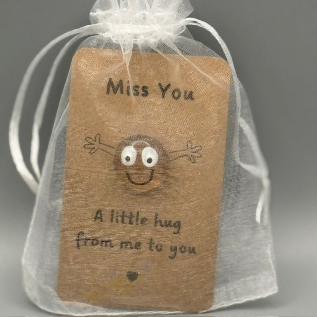 Pebble Hug Miss You Gift Card