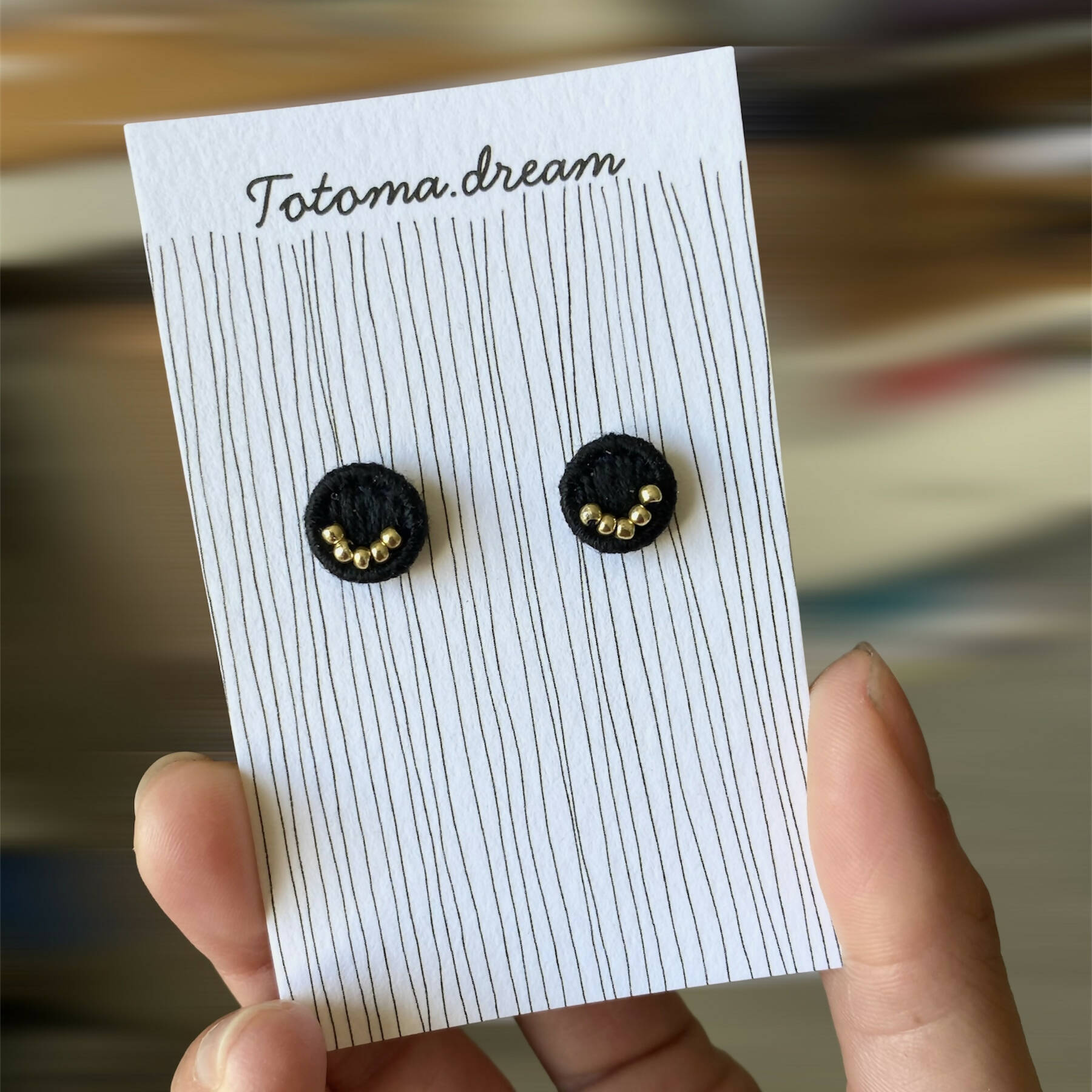 Crystal Embroidery Earrings (Mini circle)