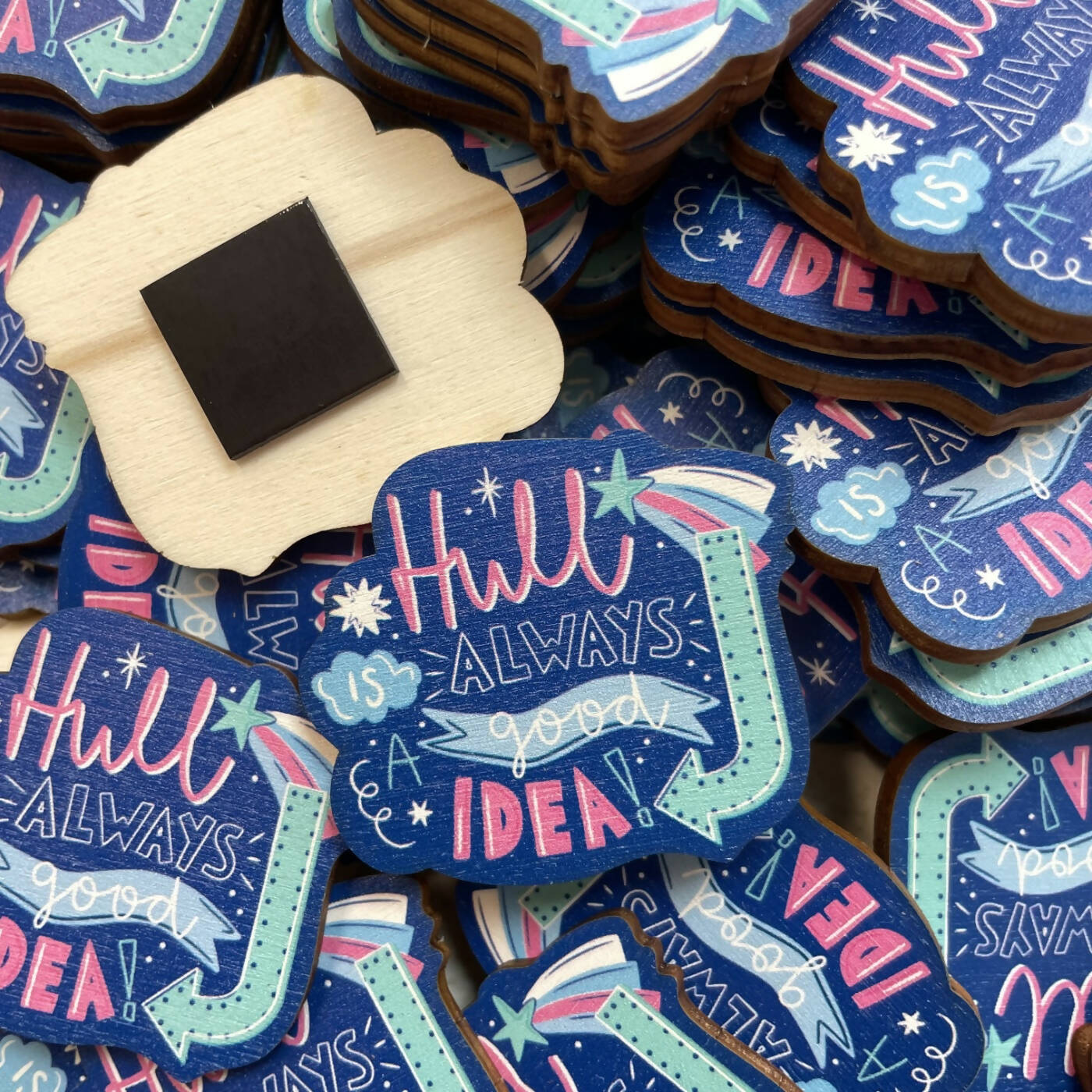 Charming Hull Fridge Magnet - A Perfect Gift | Art & Soul