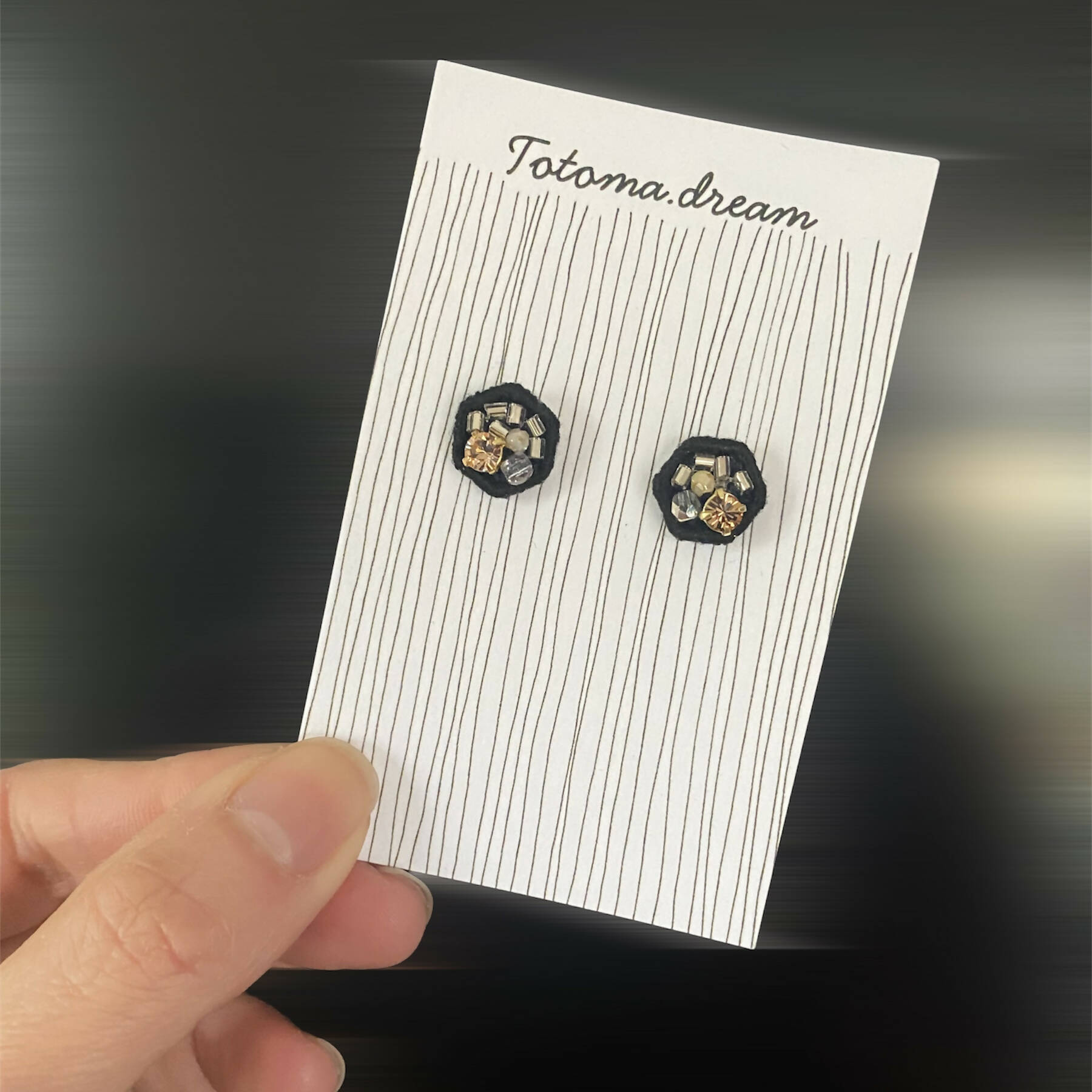 Crystal Embroidery Earrings (Hexagon)