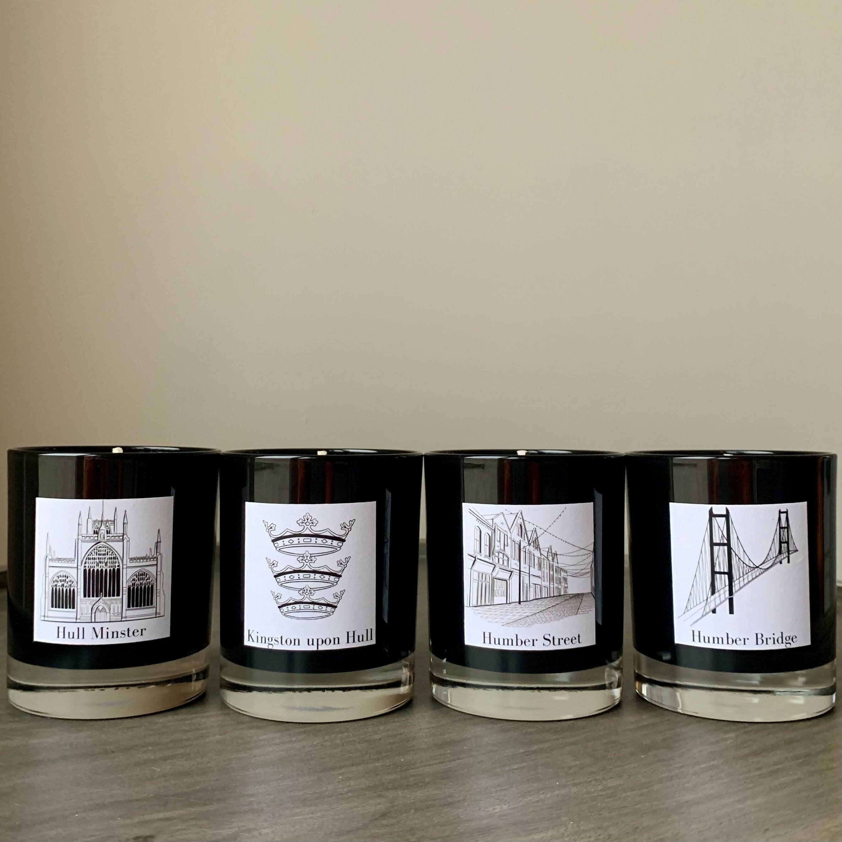 Hull Minster - Tobacco and Oak Candle - 160g