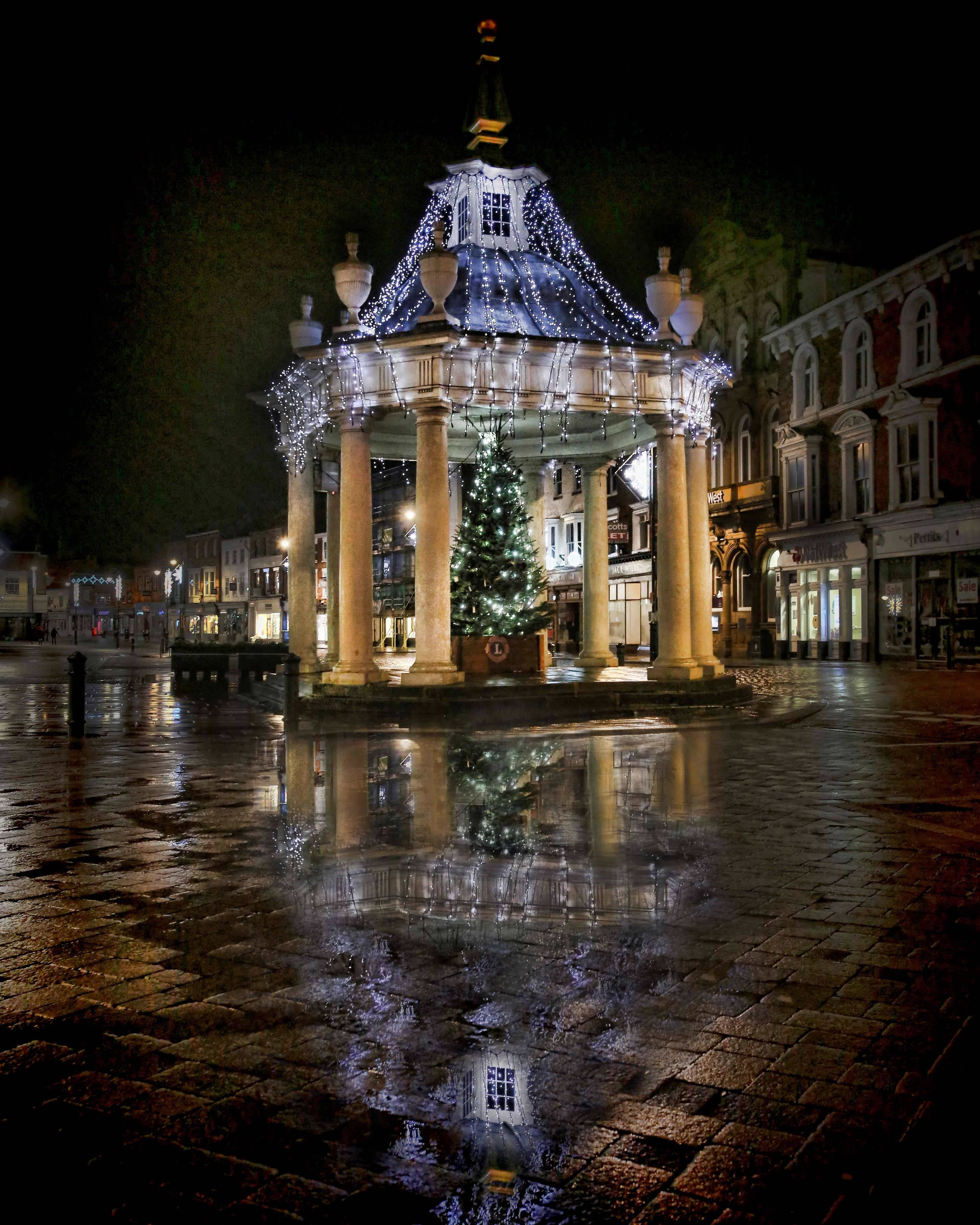 Xmas Beverley Market Cross