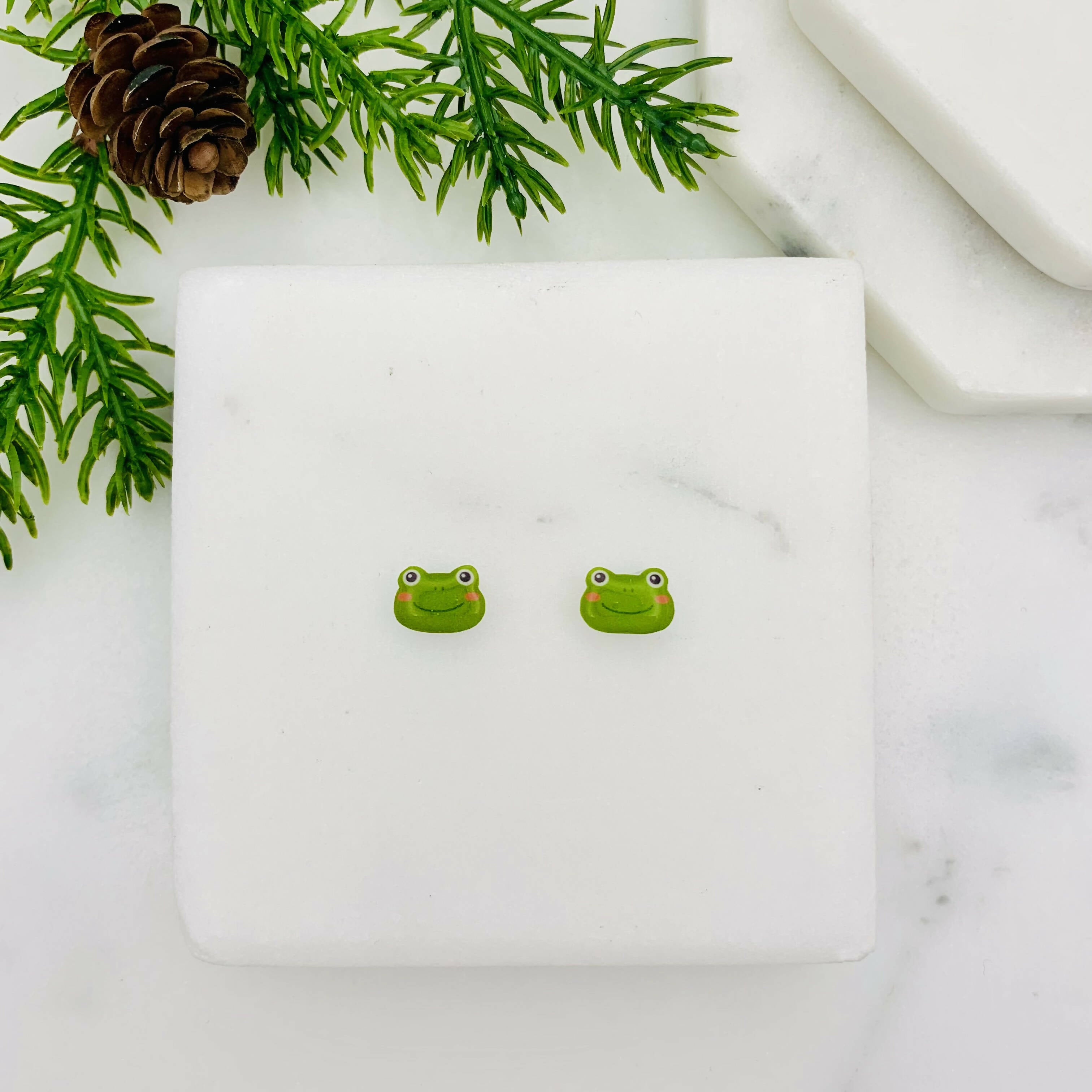 Frog Stud Earrings for a Fun and Stylish Look | Art & Soul