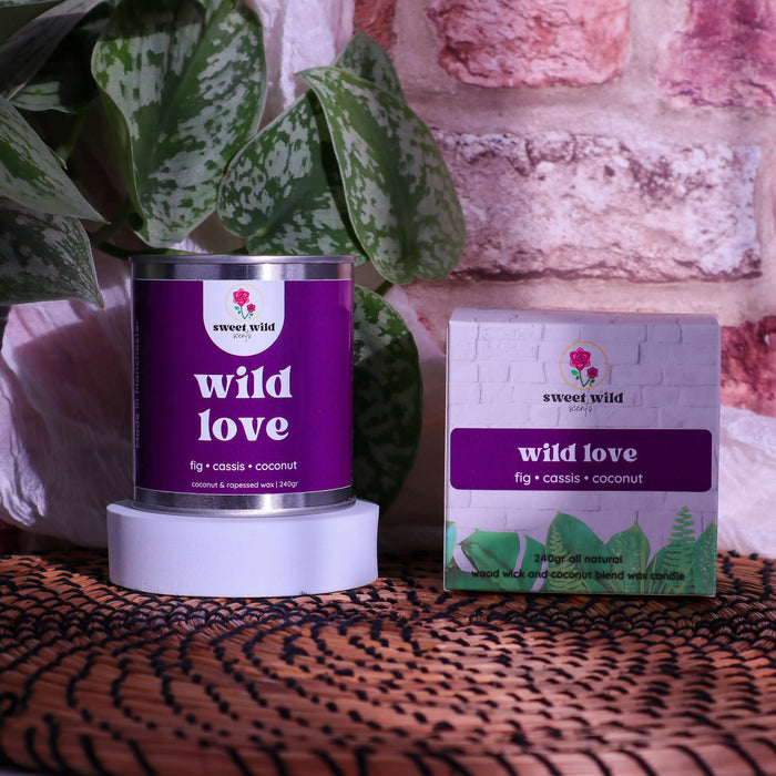 Candle Wild Love Wood Wick 240g - fig • cassis • coconut
