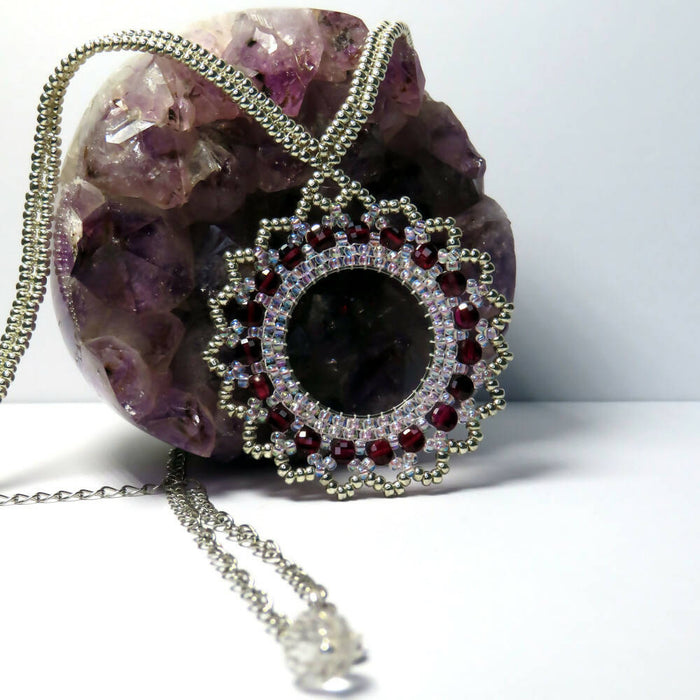 Garnet & Silver coloured seed bead pendant necklace