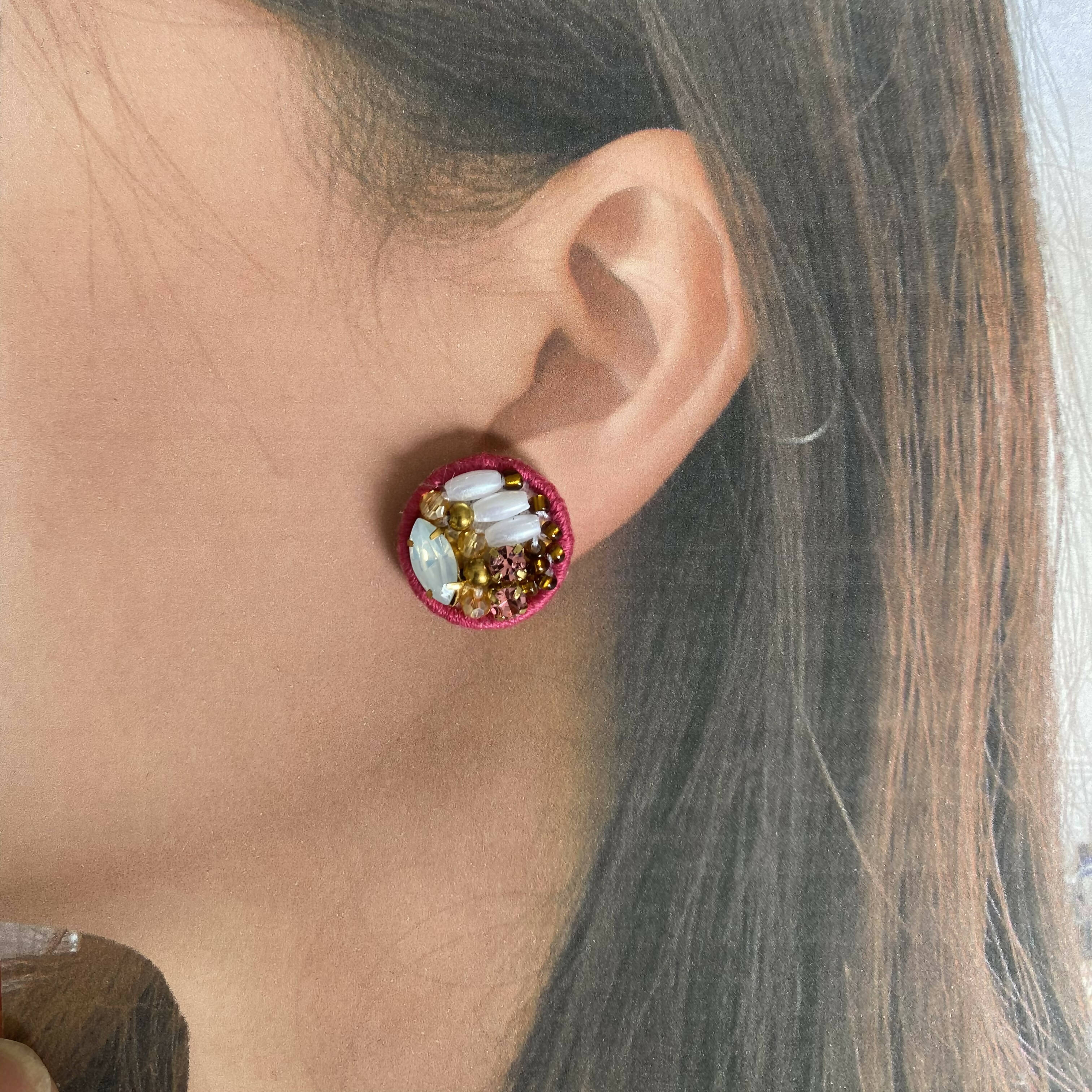 Crystal Embroidery Earrings (Round)