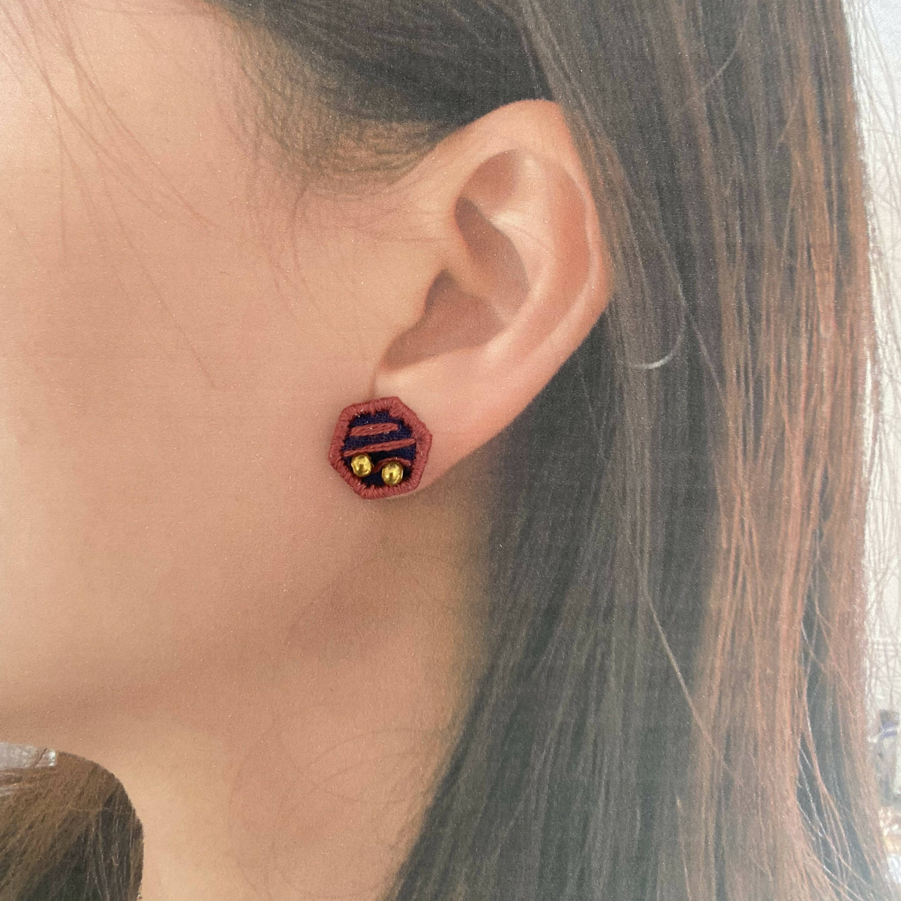 Crystal Embroidery Earrings (Hexagon)