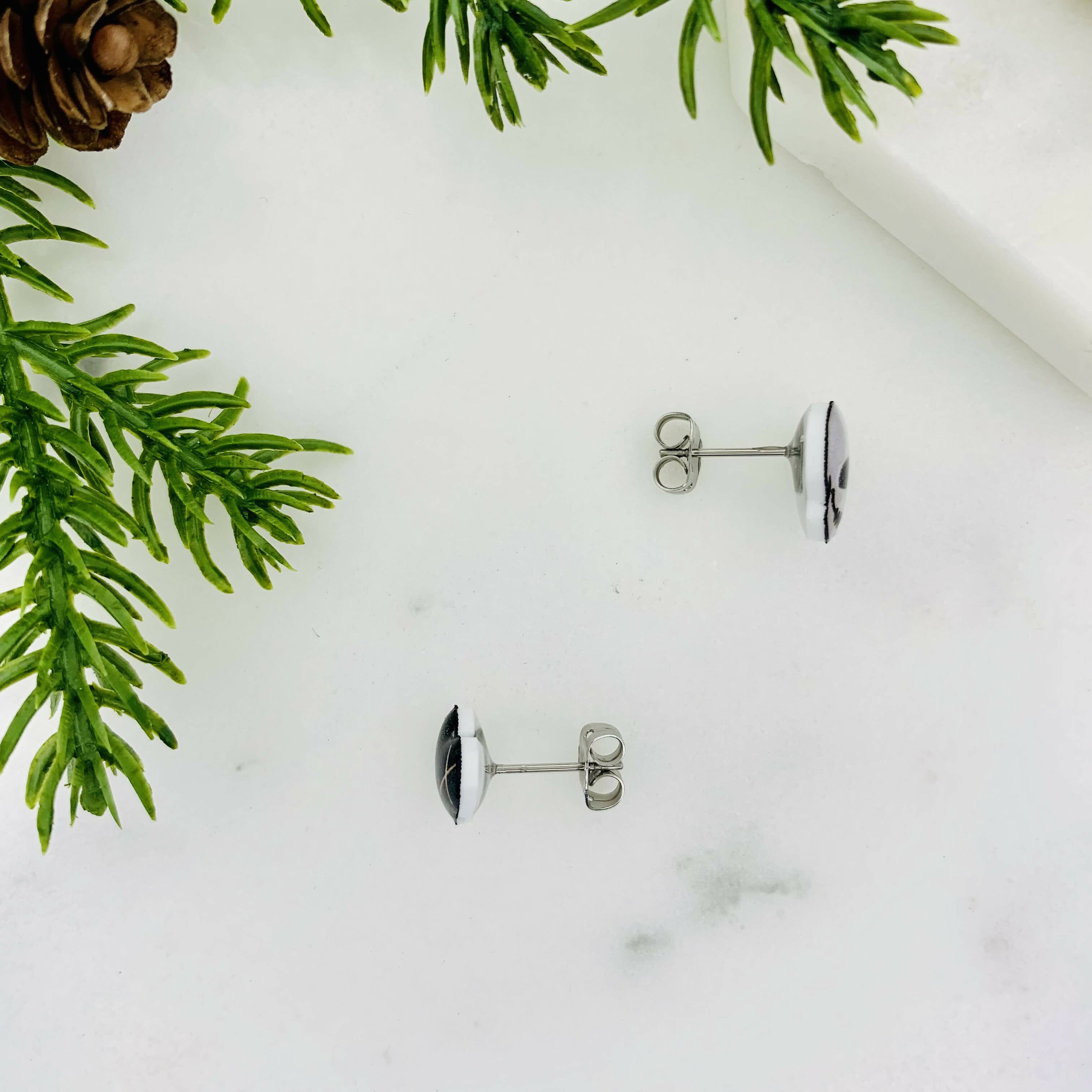 Cute Skull & Heart Mismatched Earrings | Art & Soul