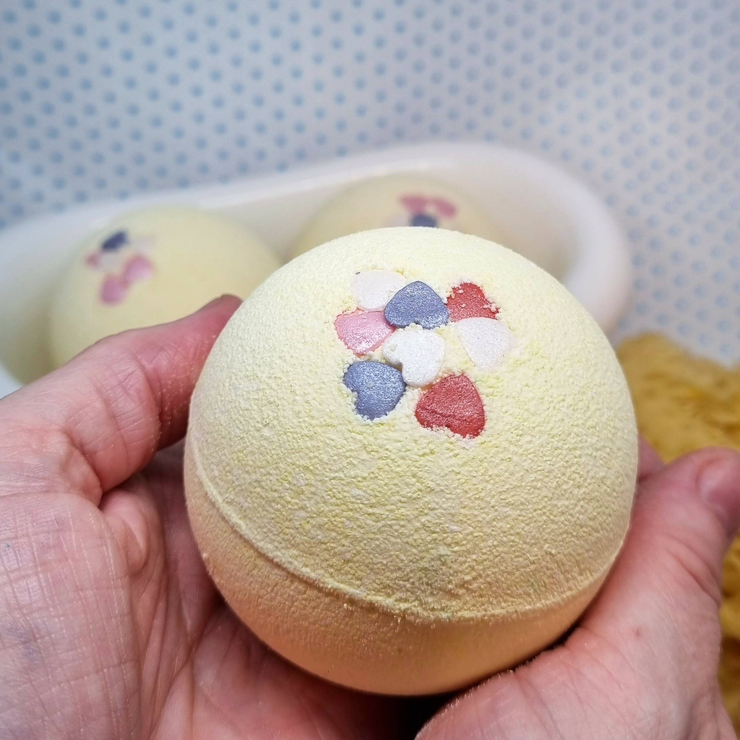 Champagne Kisses Luxury Bath Bomb