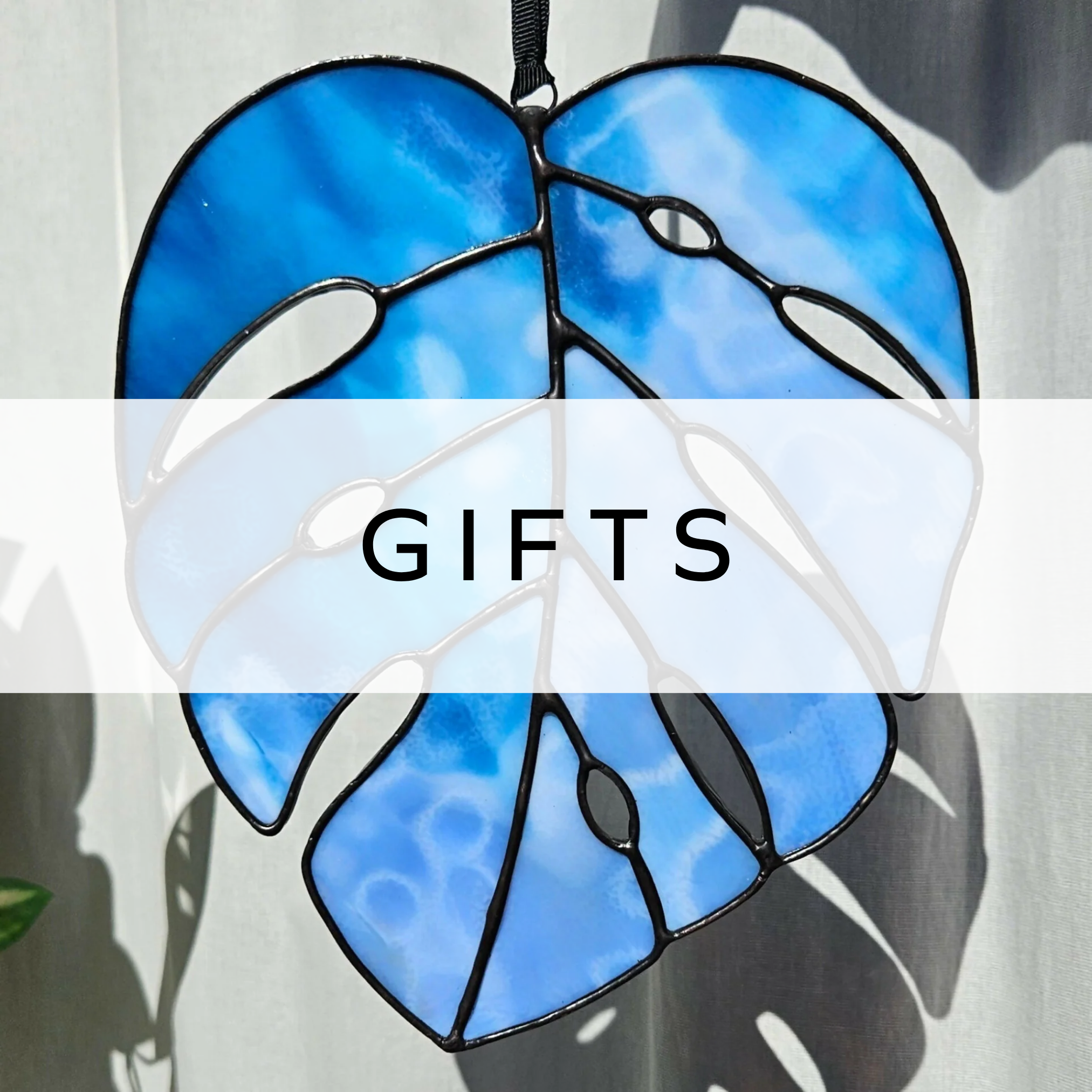 Hand-painted shell with intricate details, showcasing unique artistry and natural beauty. A perfect decorative piece or gift inspired by coastal charm.