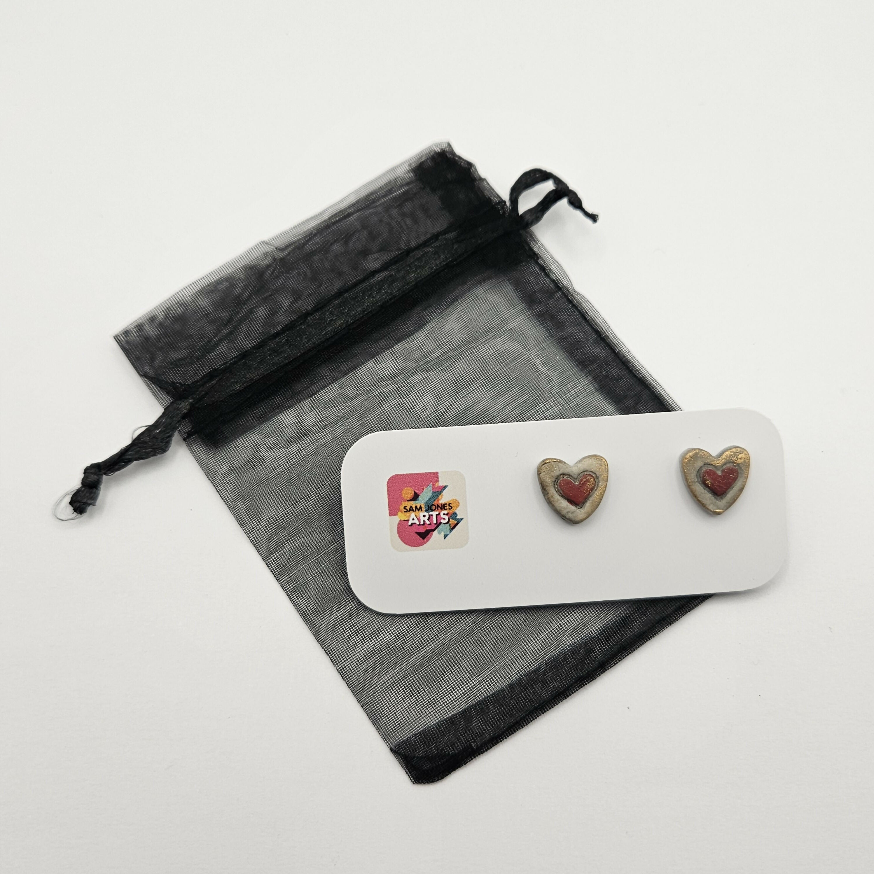 RED HEART PORCELAIN STUD EARRINGS.