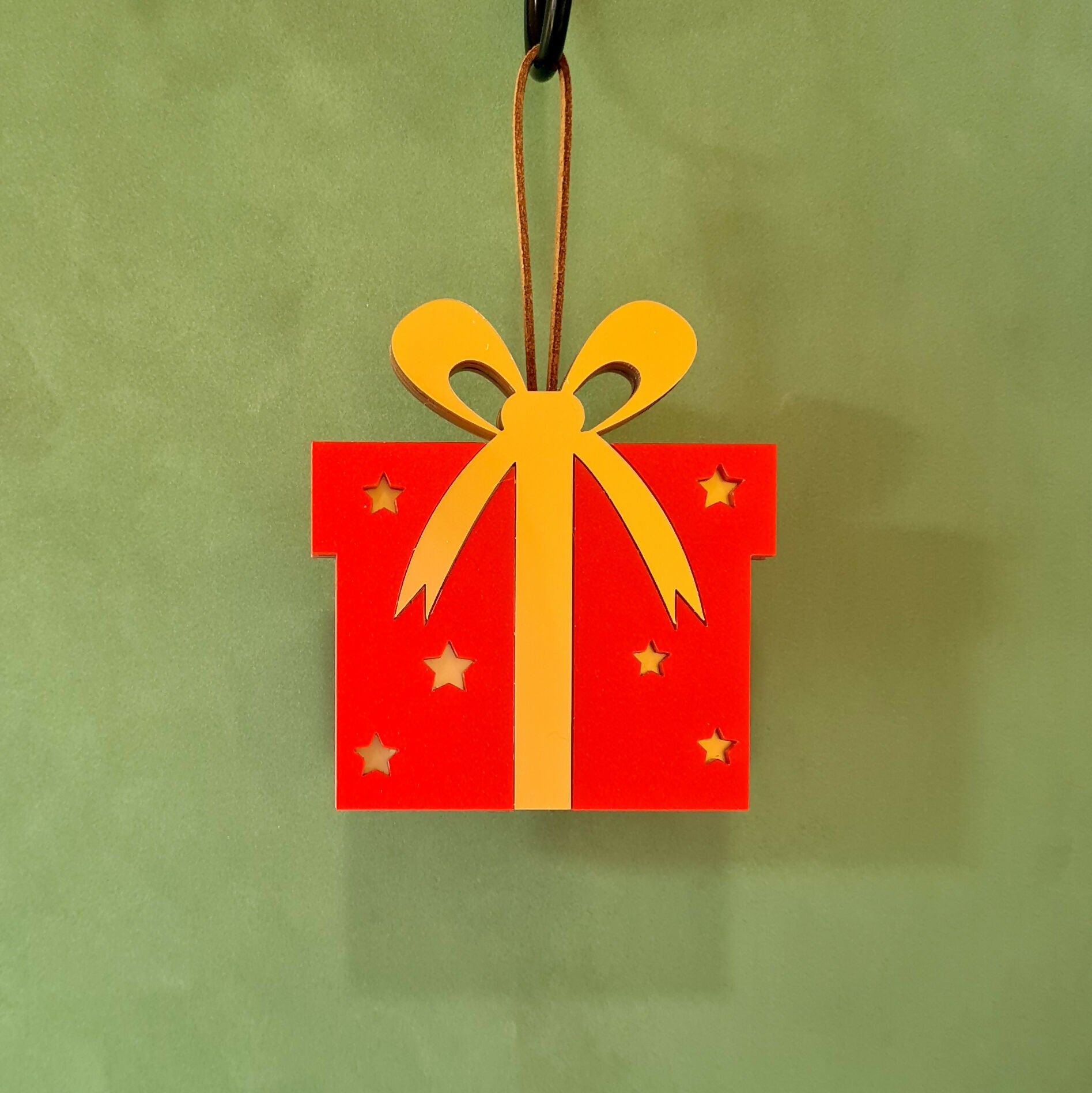 Present Decoration - Red & Gold