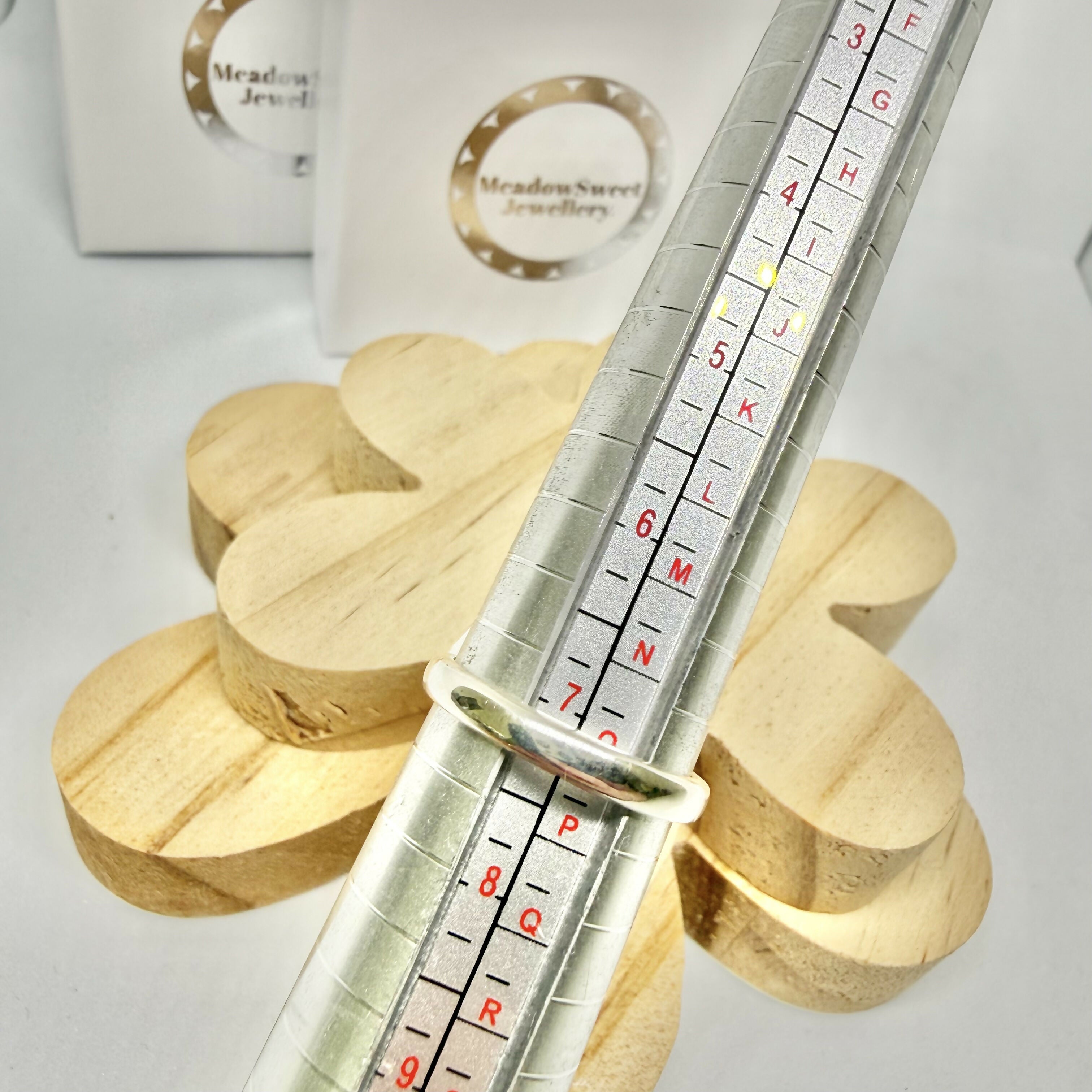 SCHEELITE ROUND RING SIZE O