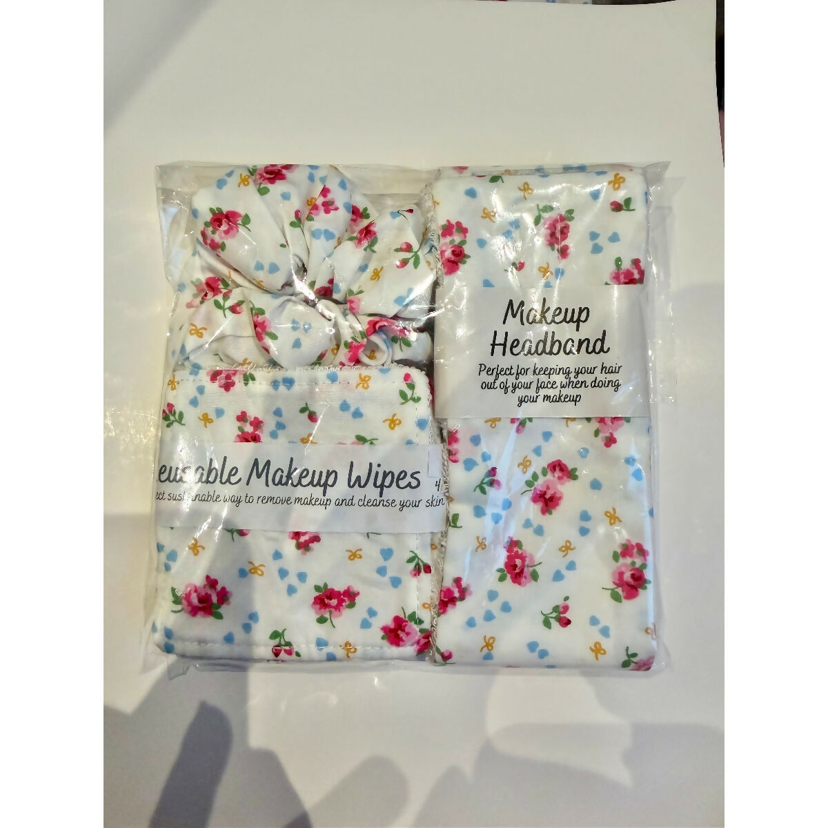 Cream Posy Floral Spa Makeup Gift Set