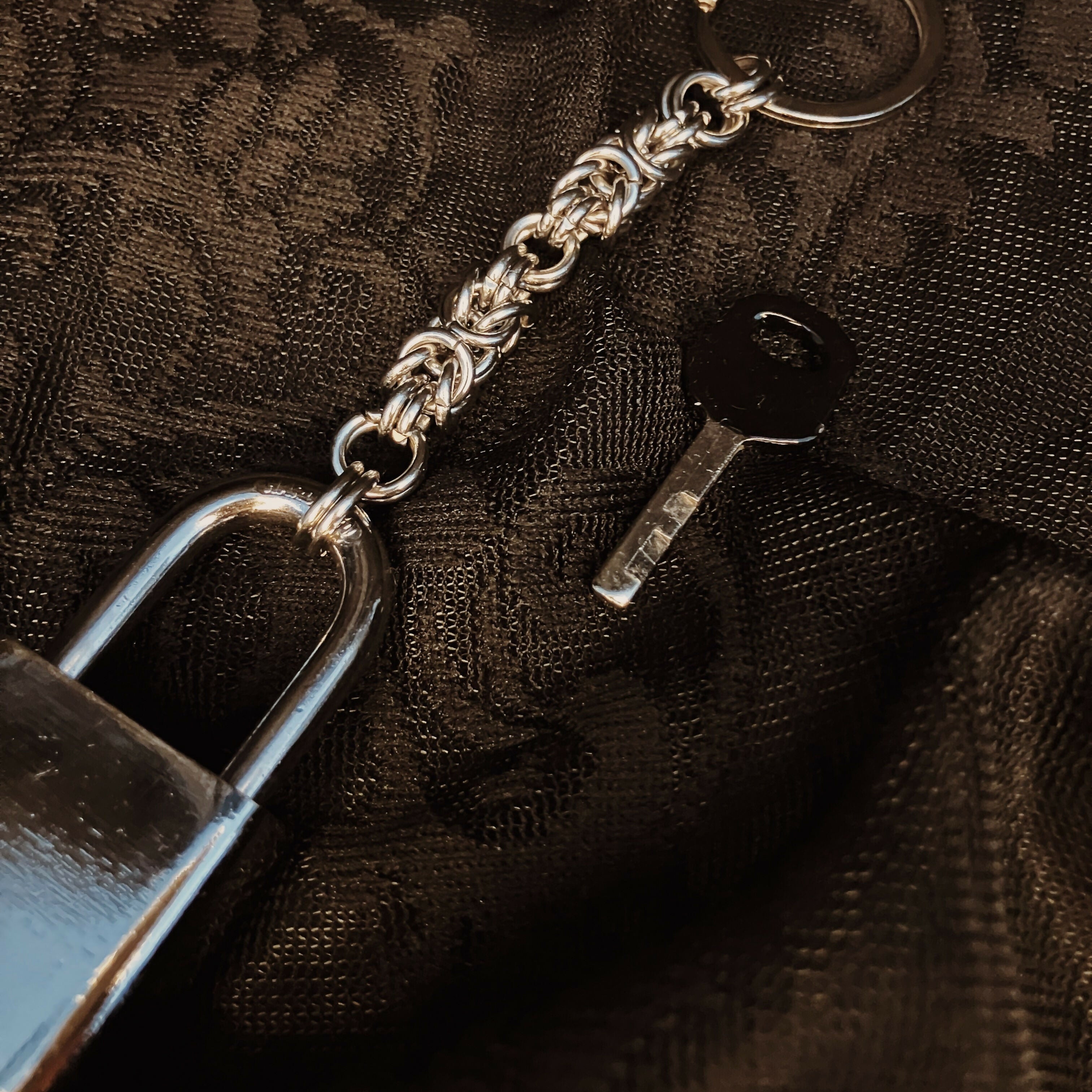 PADLOCK KEYCHAIN - STAINLESS STEEL CHAINMAIL