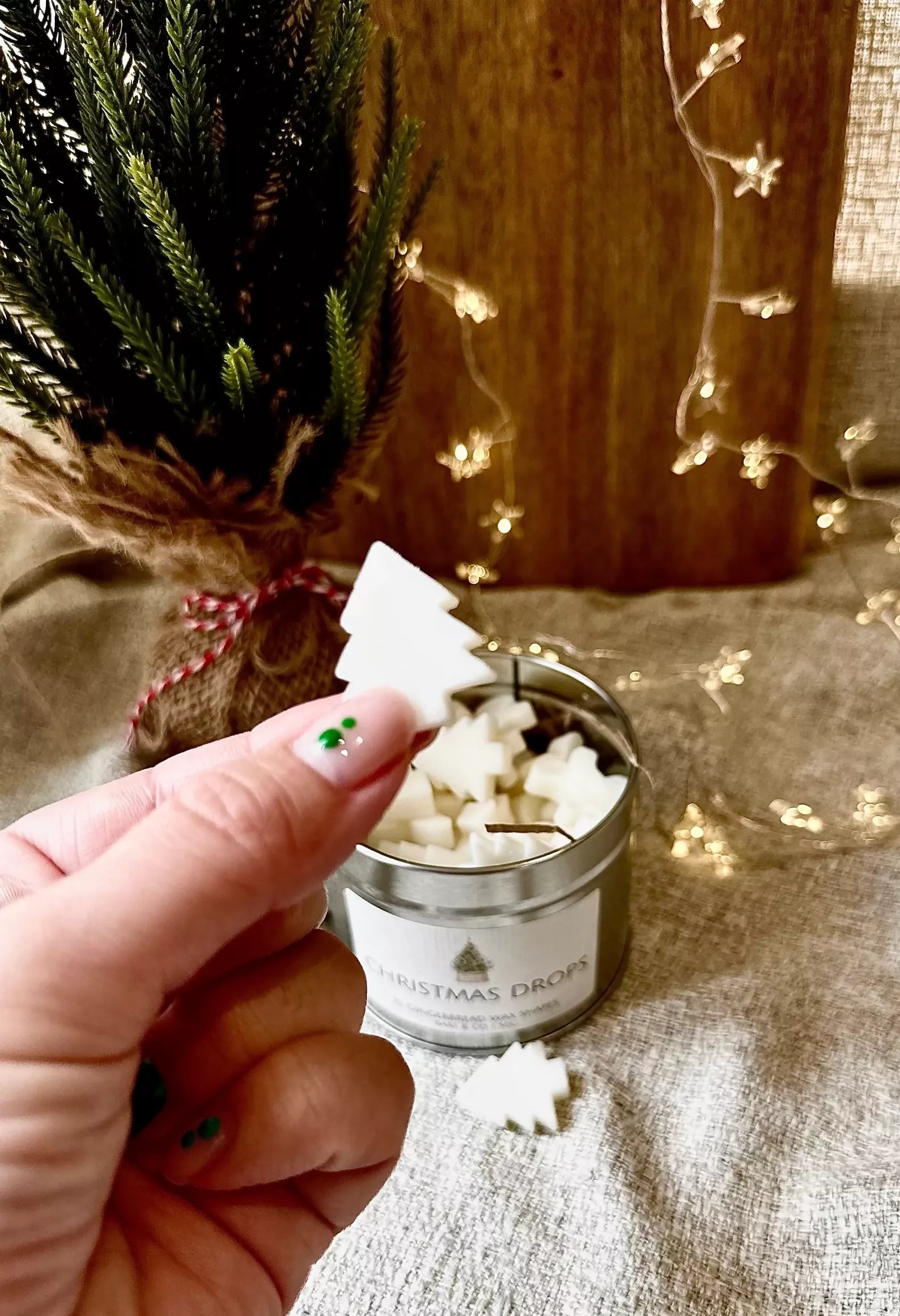 CHRISTMAS DROPS TIN FESTIVE WAX MELTS