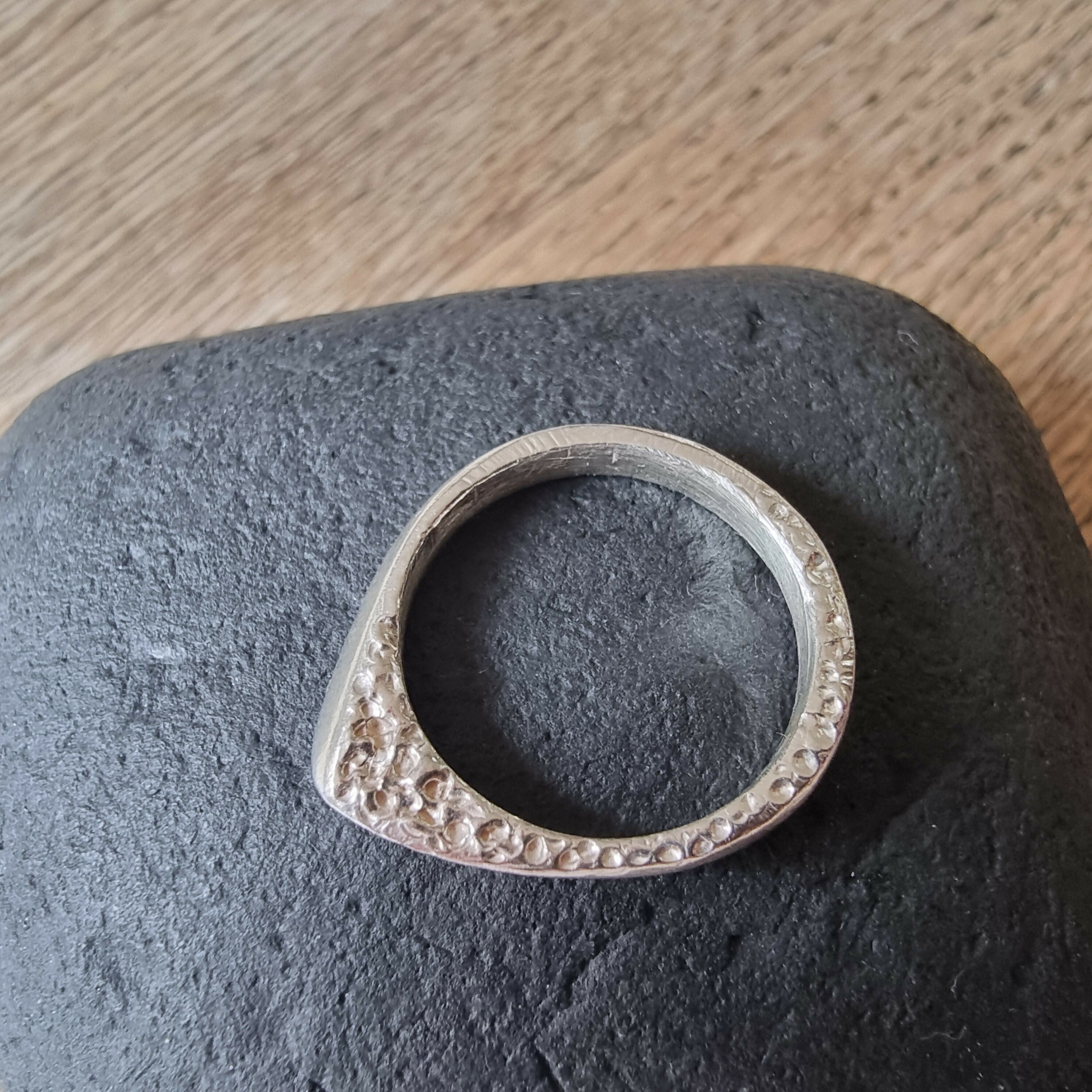 Pointed Sculpted Textured Ring Size O