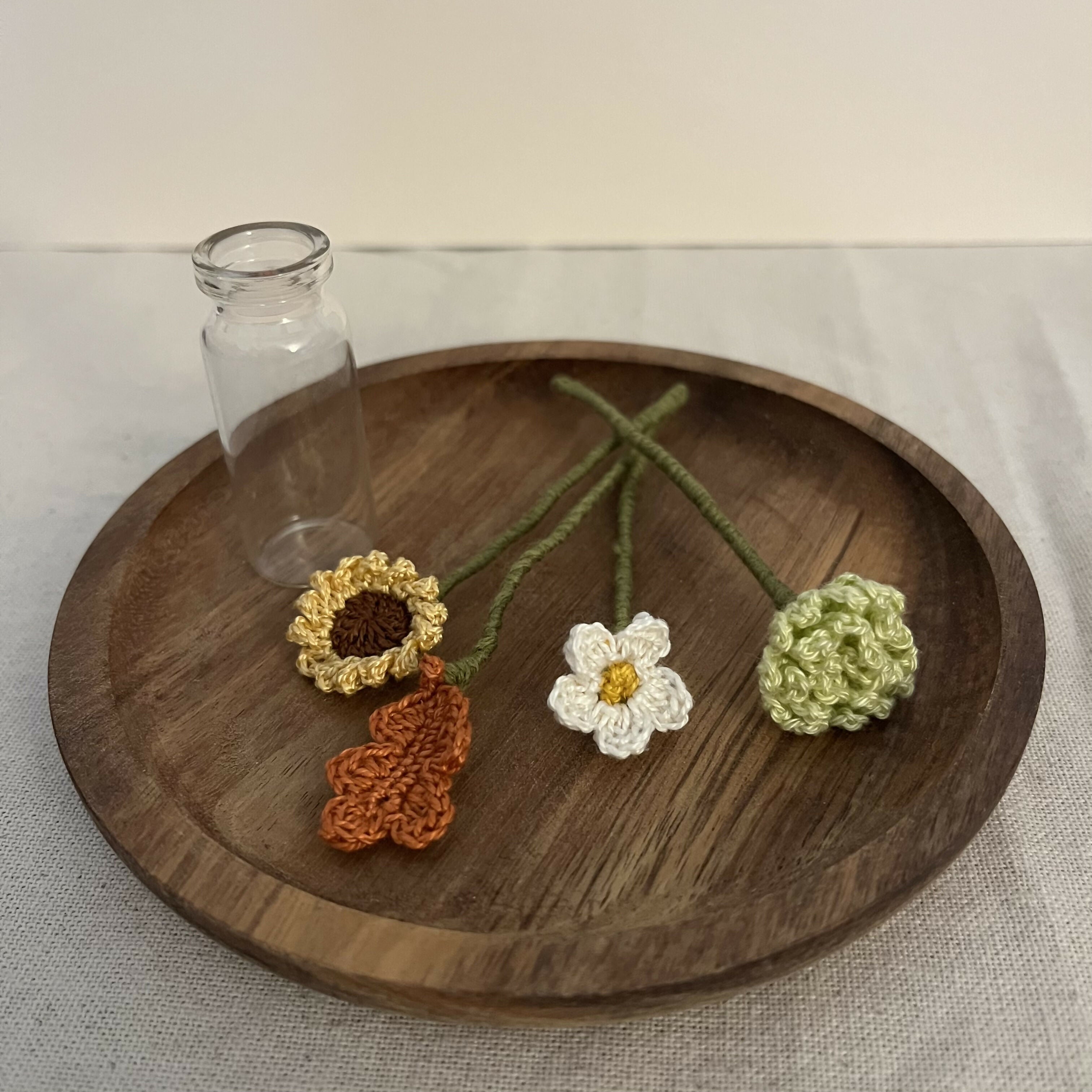 Tiny Crochet Flowers
