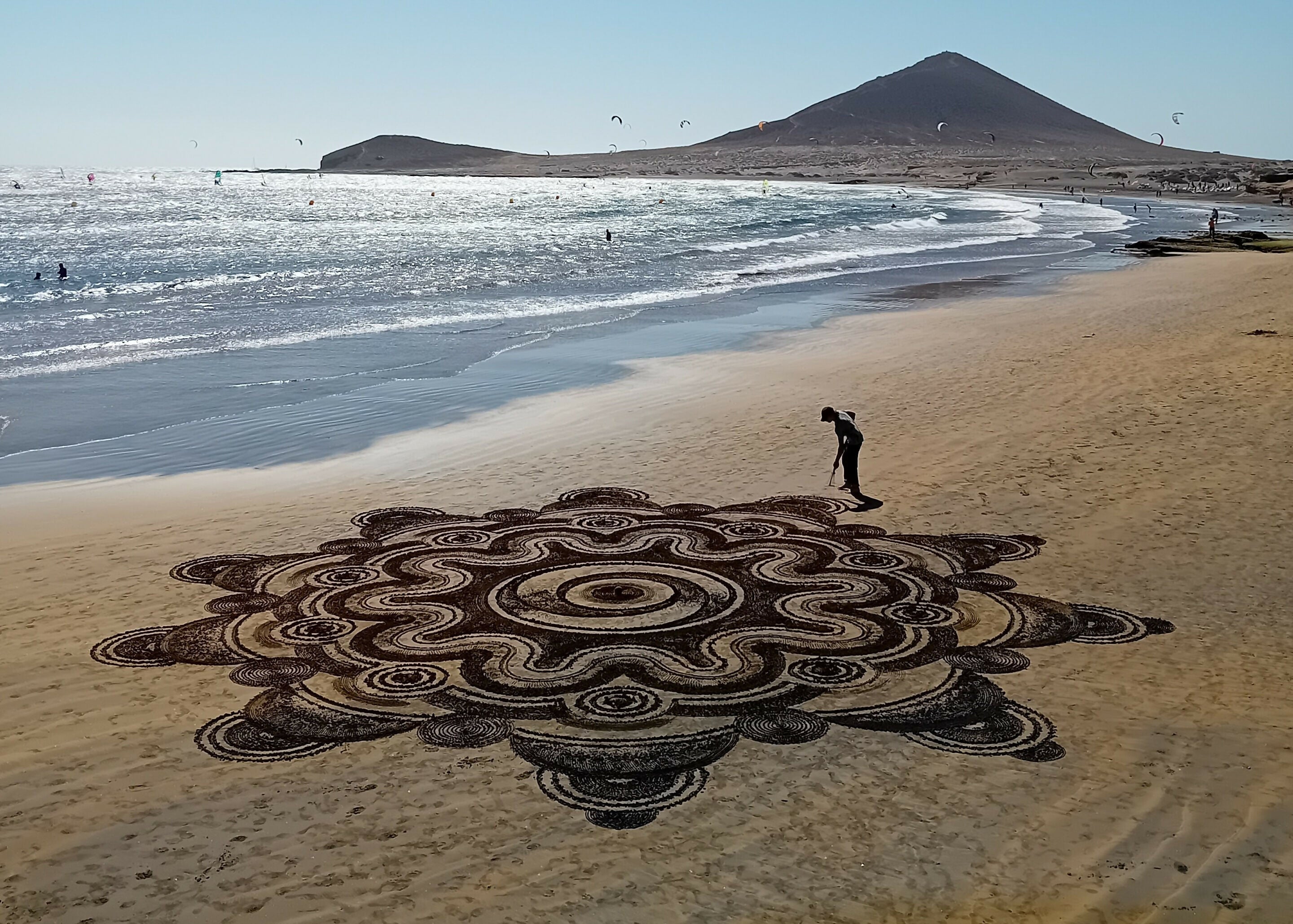 Beach artist (A4 Frame)