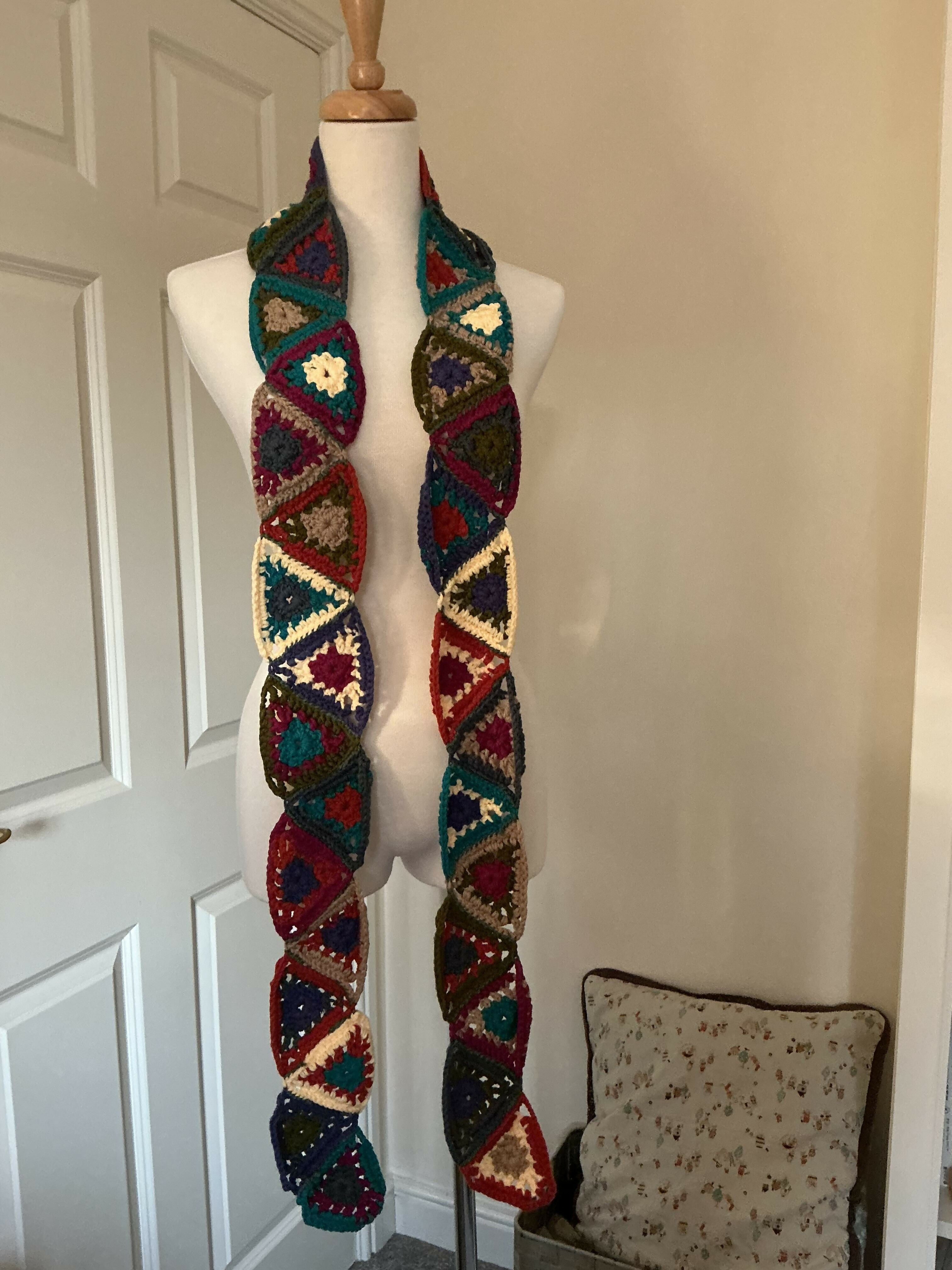 Triangle pattern Scarf