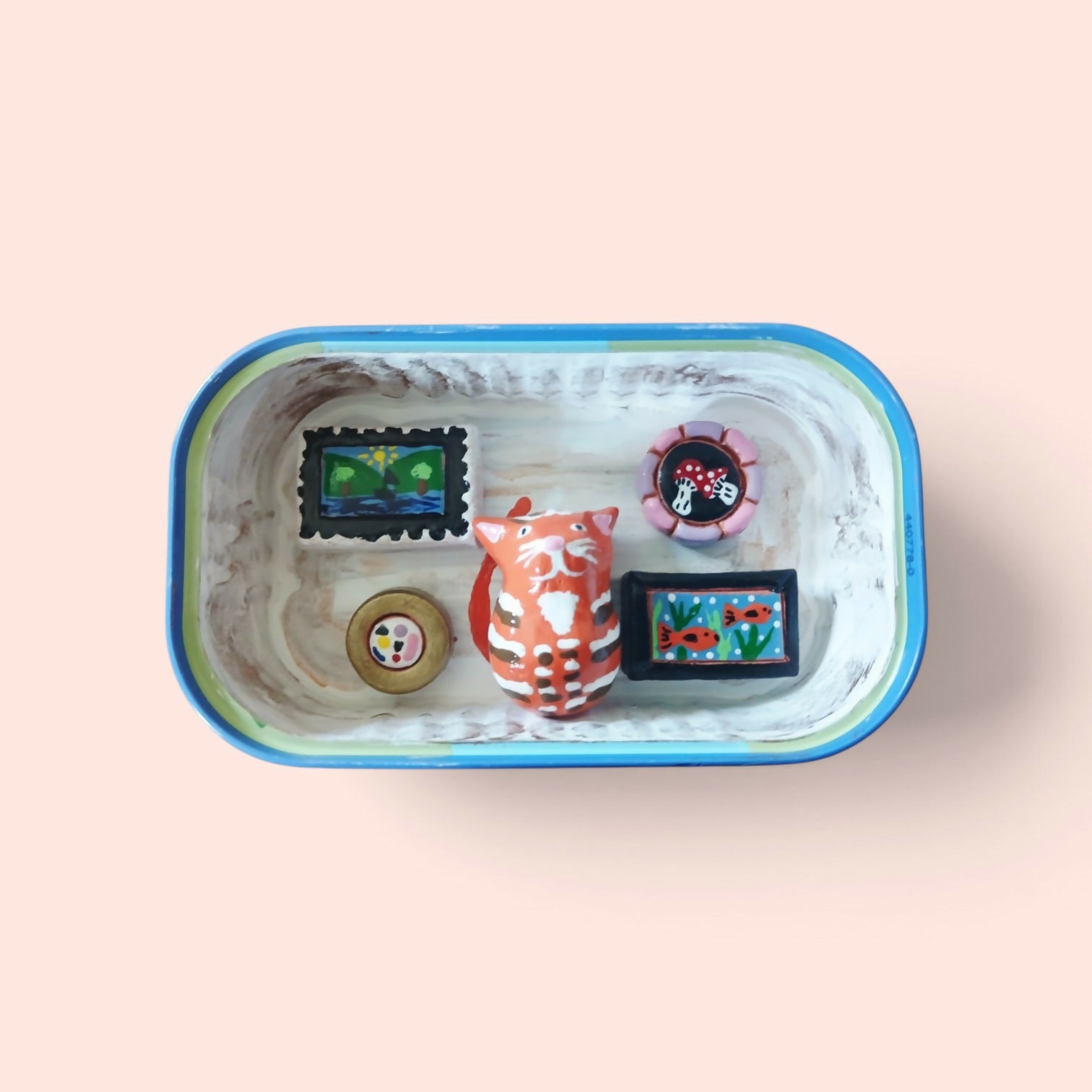 Orange Cat Gallery Diorama Tin