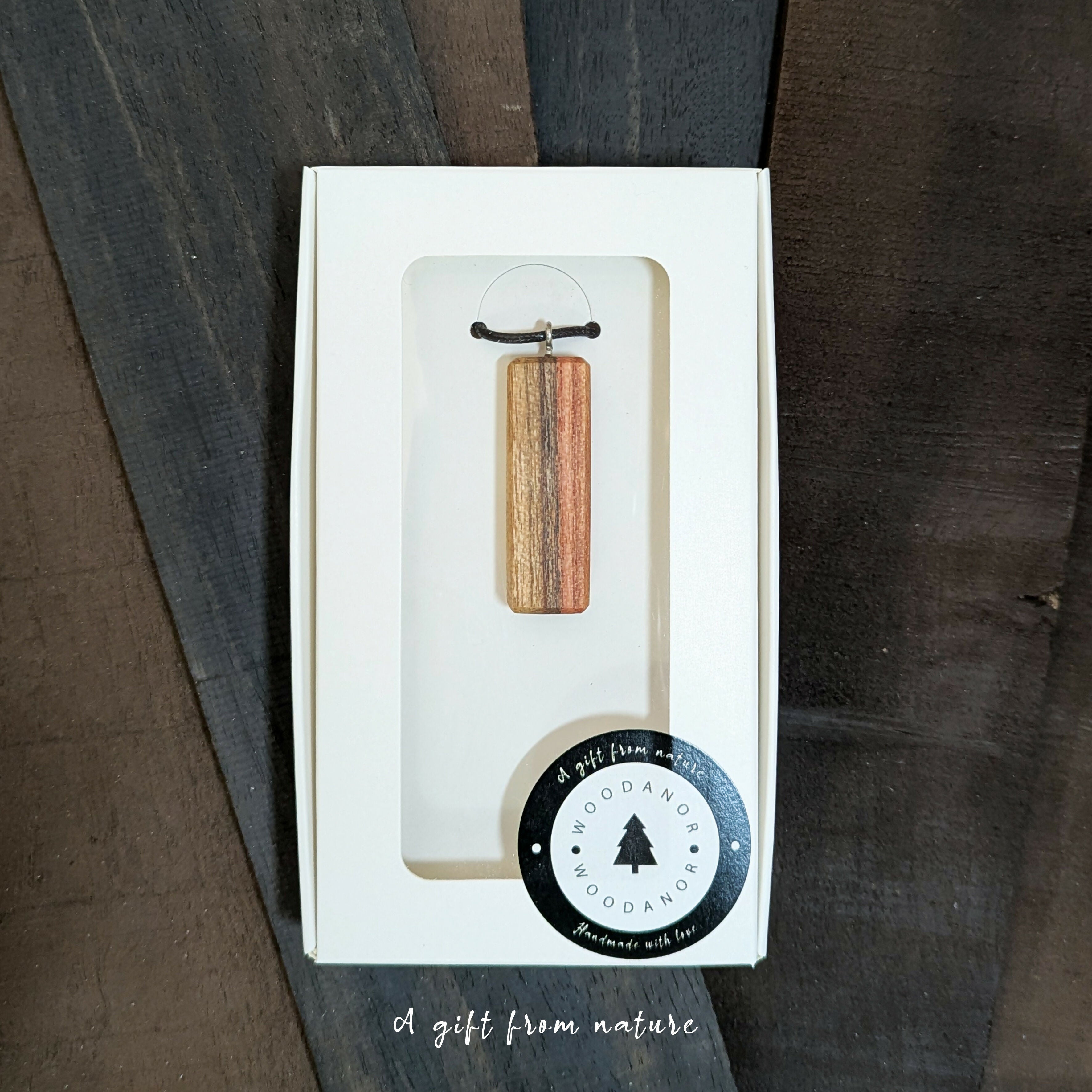 Natural Grain Wood Pendant