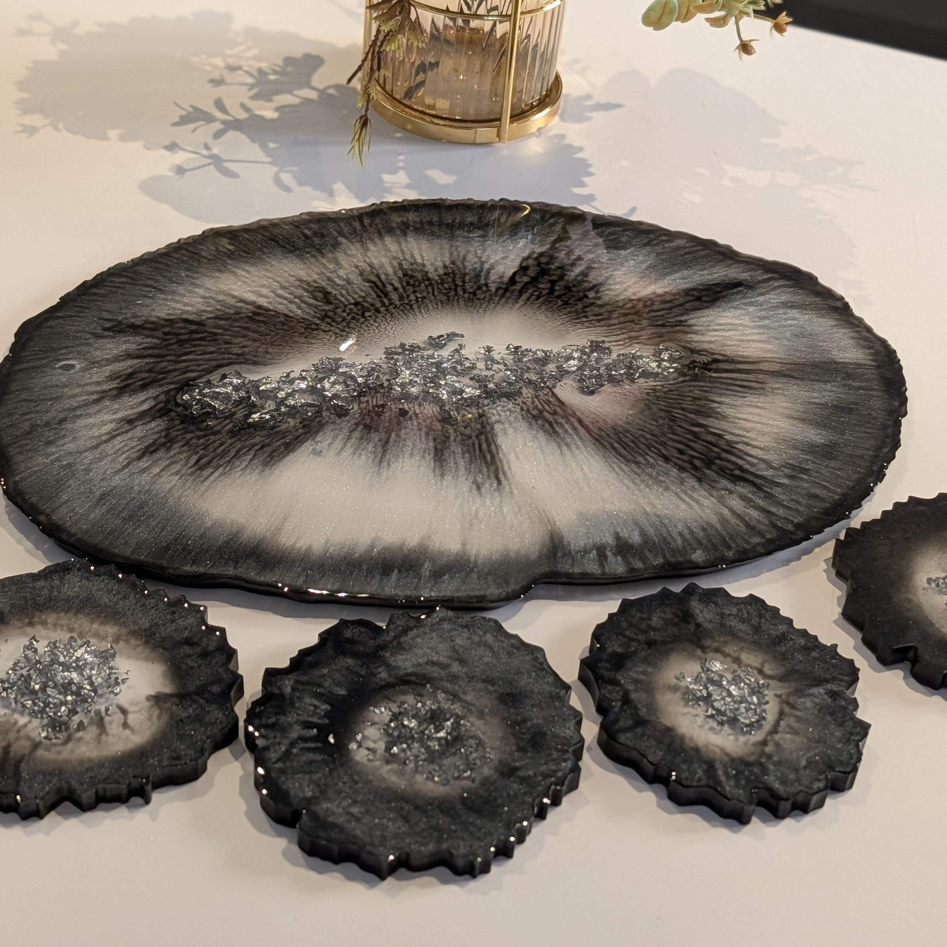 ELEGANT HANDMADE RESIN TRAY SET