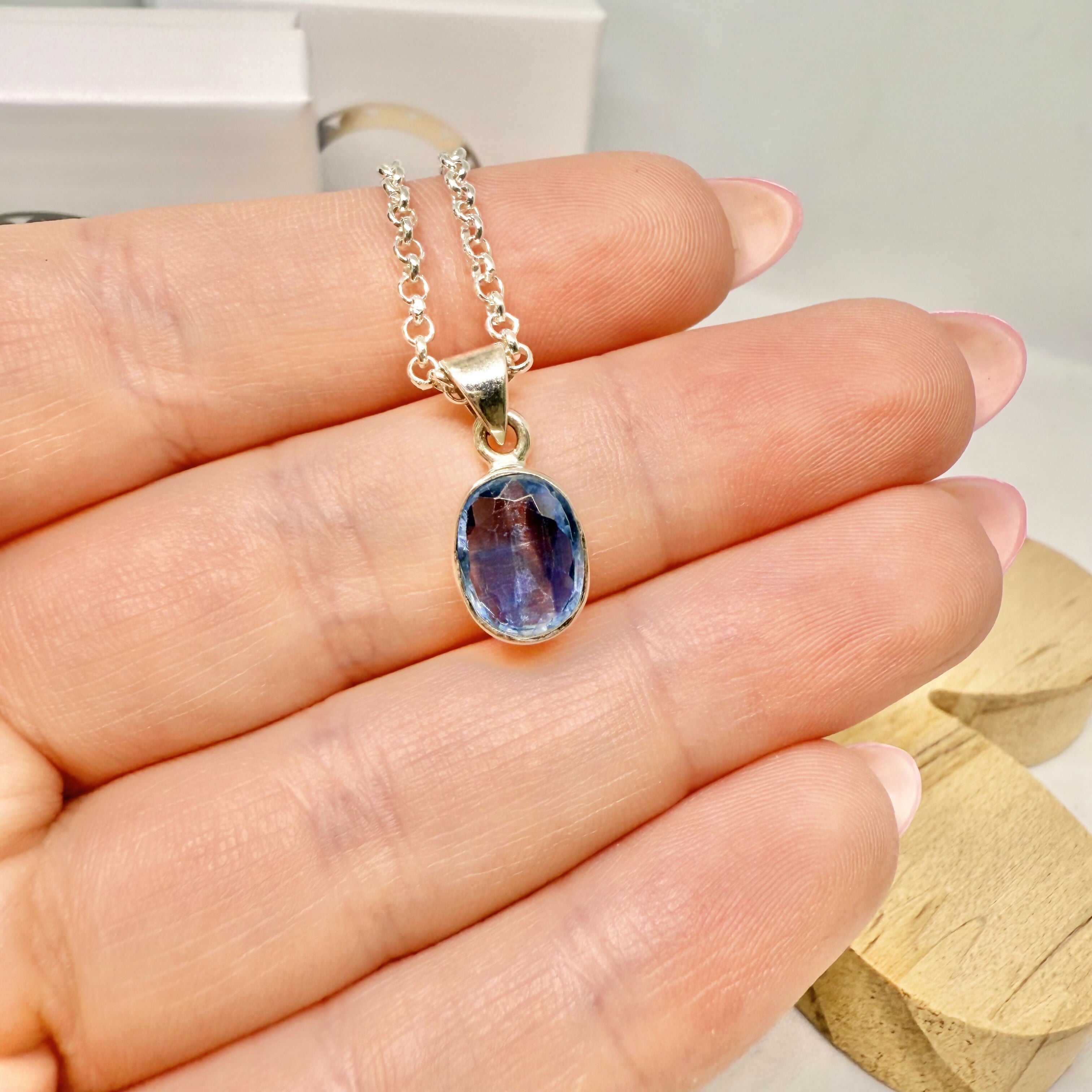 KYANITE NECKLACE