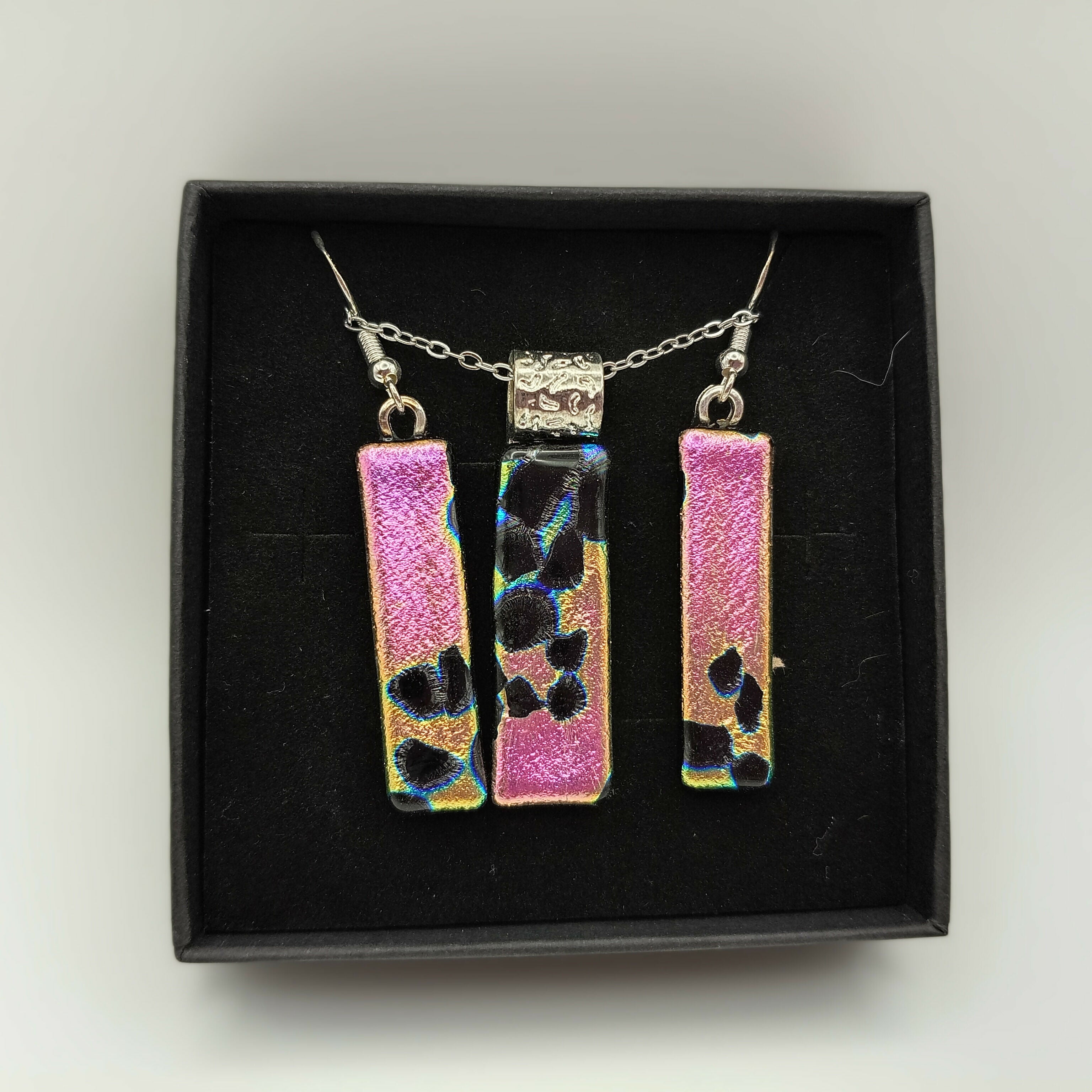 Pink, Gold and Black Patterned Pendant and Earring Set