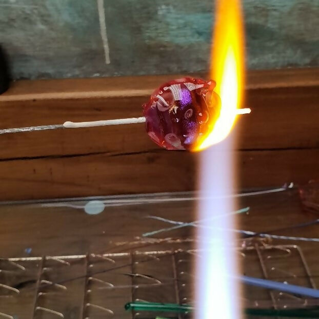 ELEGANT GLASS PENDANT