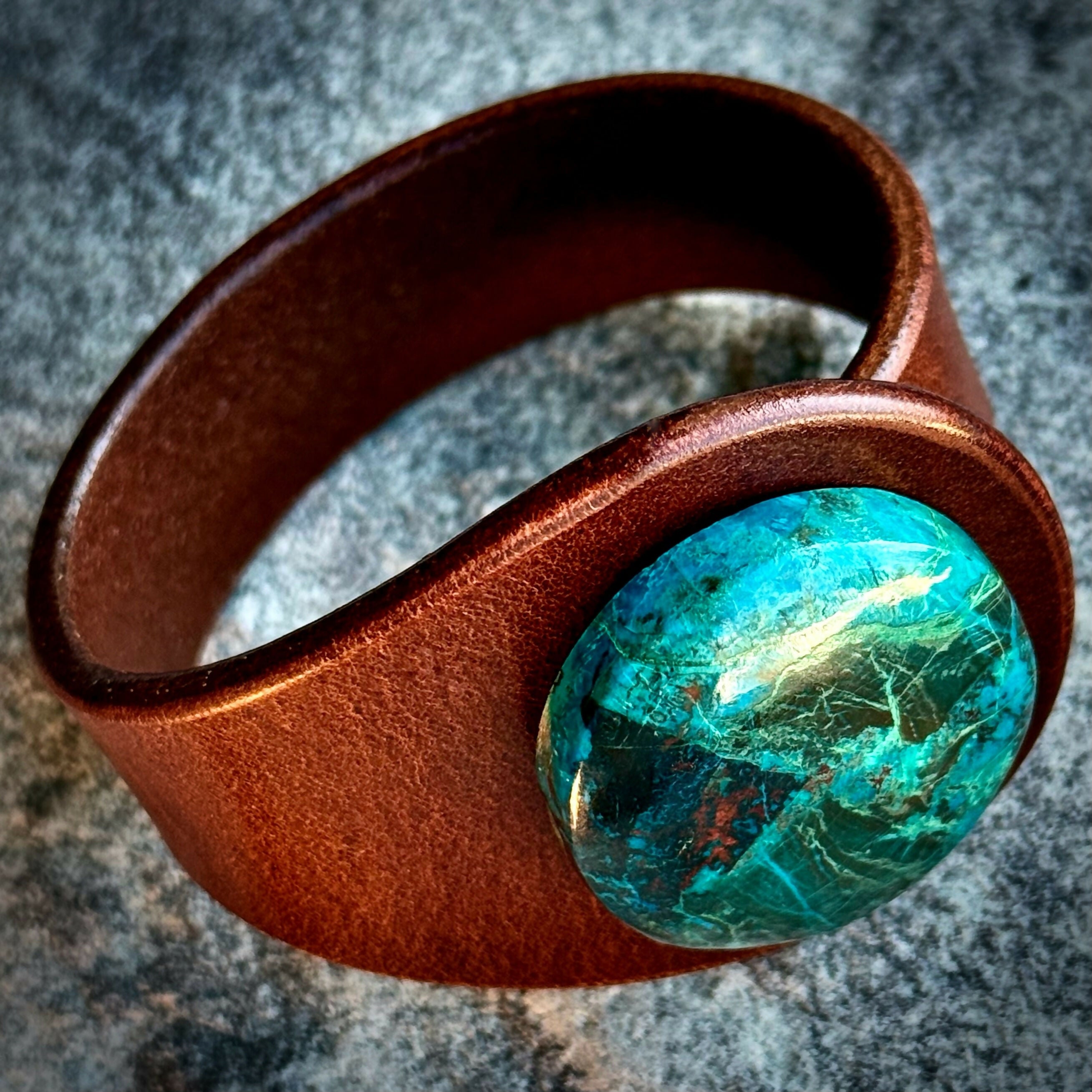 Handcrafted Natural Leather & Shattuckite with Hematite Gemstone Bracelet - Size S or M